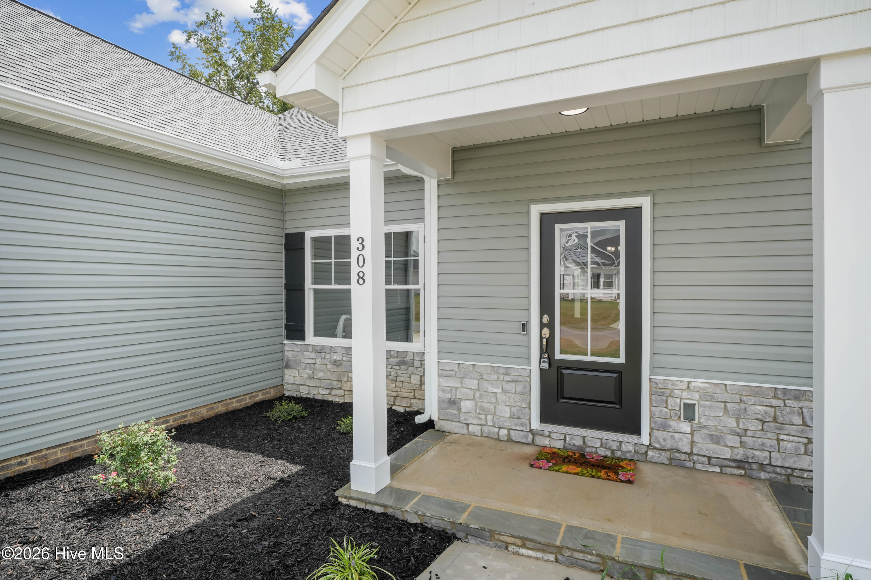308 Creeks Edge Drive Property Photo 6