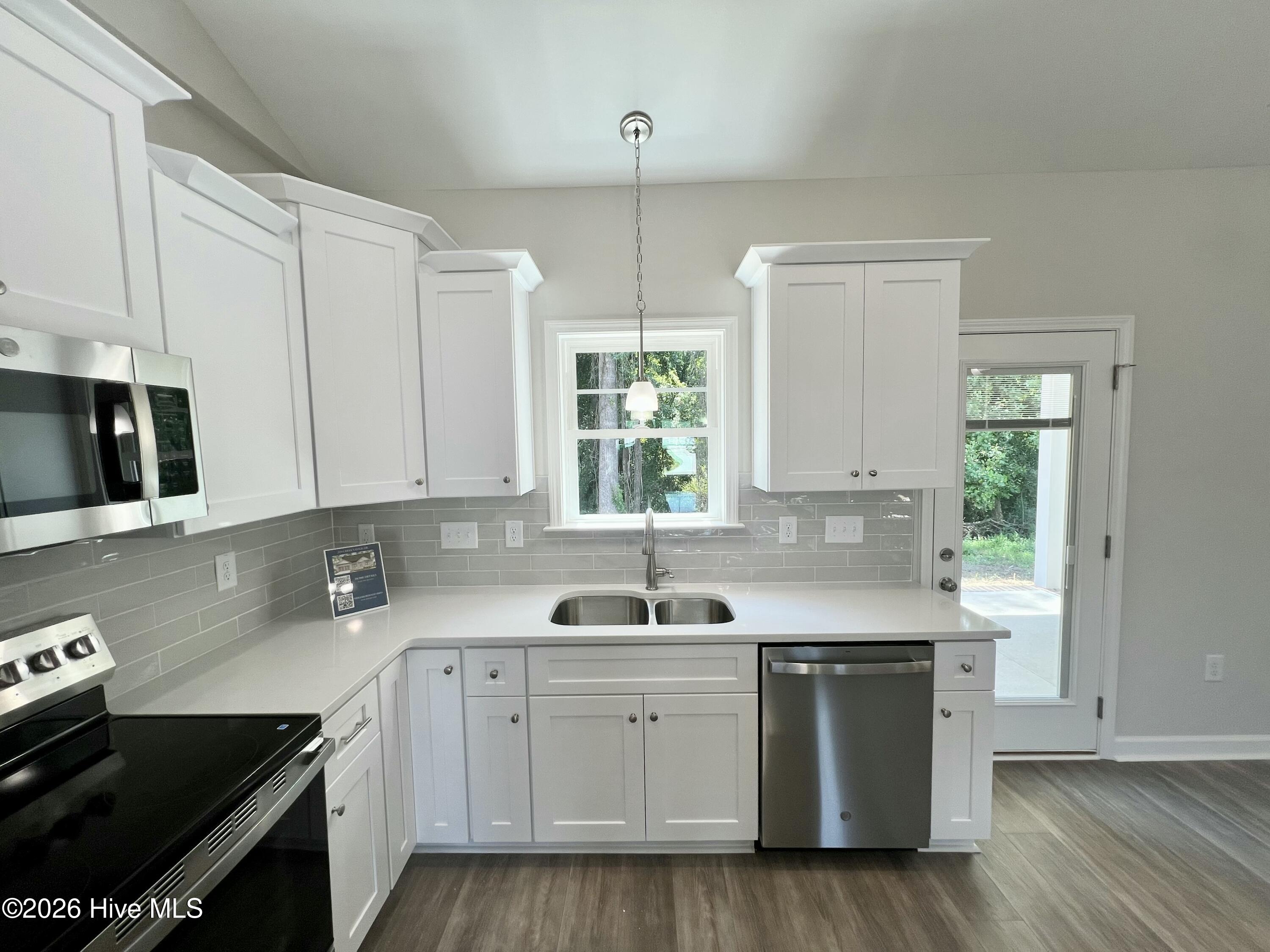 308 Creeks Edge Drive Property Photo 7