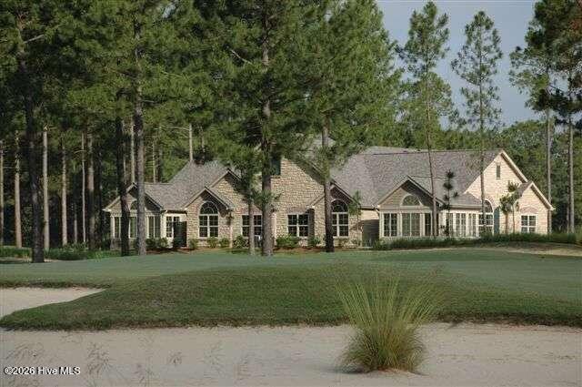 109 Essex Place Property Photo 2
