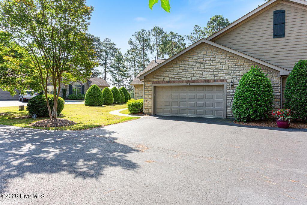 109 Essex Place Property Photo 38
