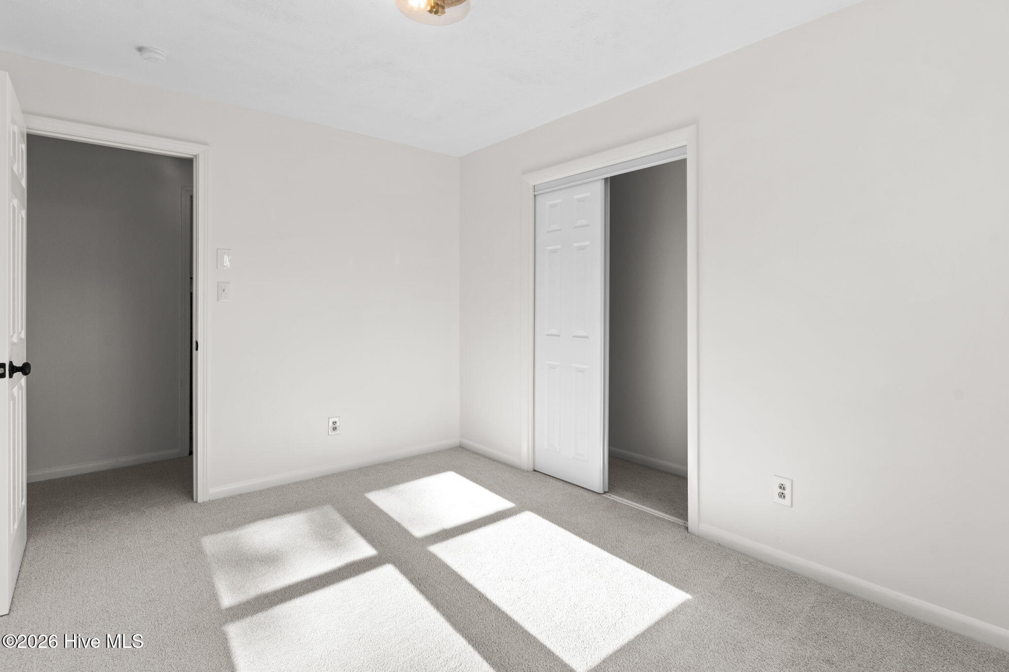 146 Forest Drive W Property Photo 13