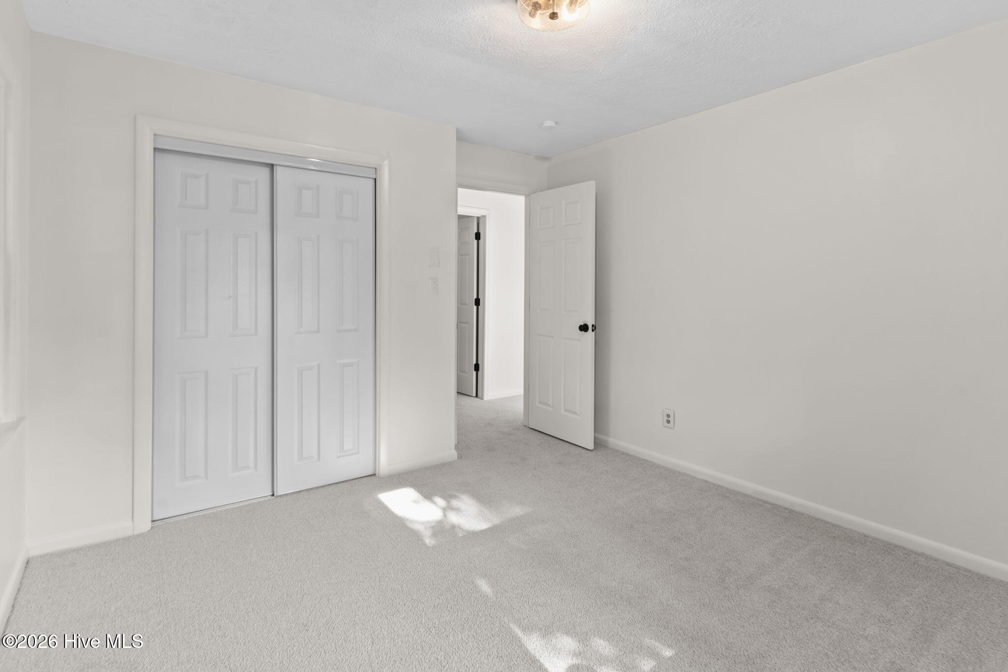 146 Forest Drive W Property Photo 15
