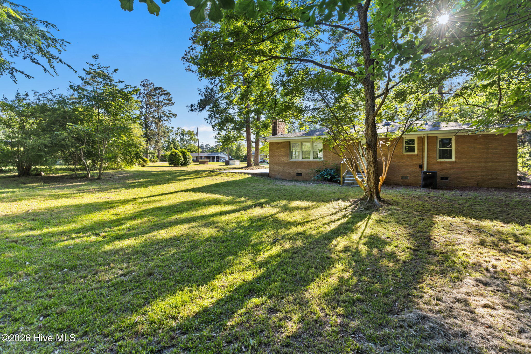 146 Forest Drive W Property Photo 31