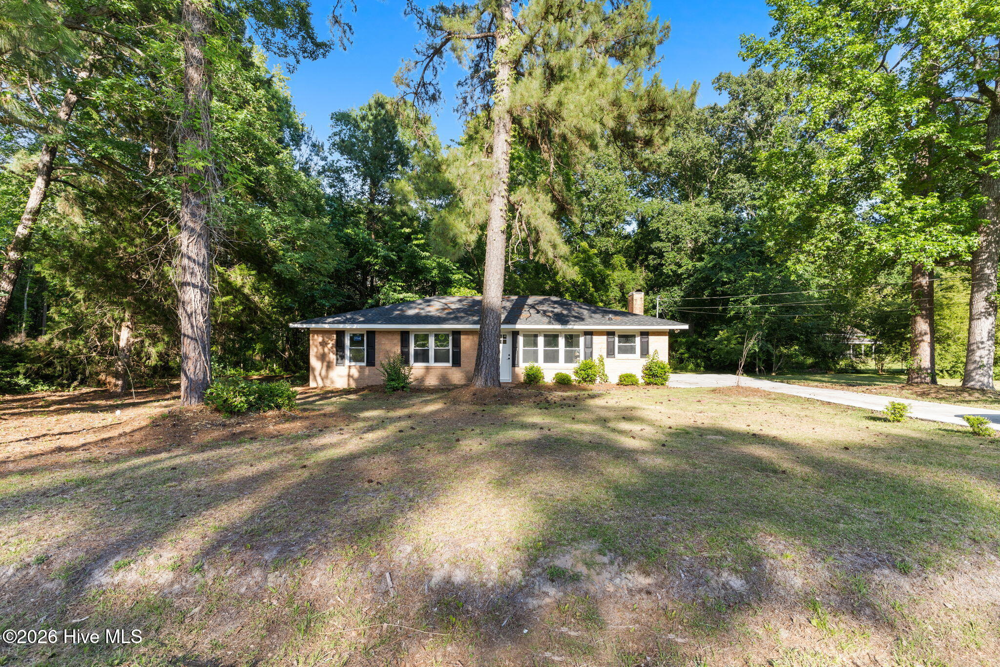 146 Forest Drive W Property Photo 33