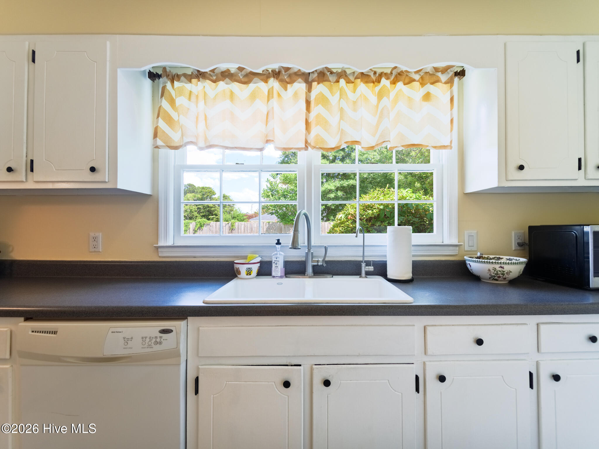 4646 Bramton Road Property Photo 2