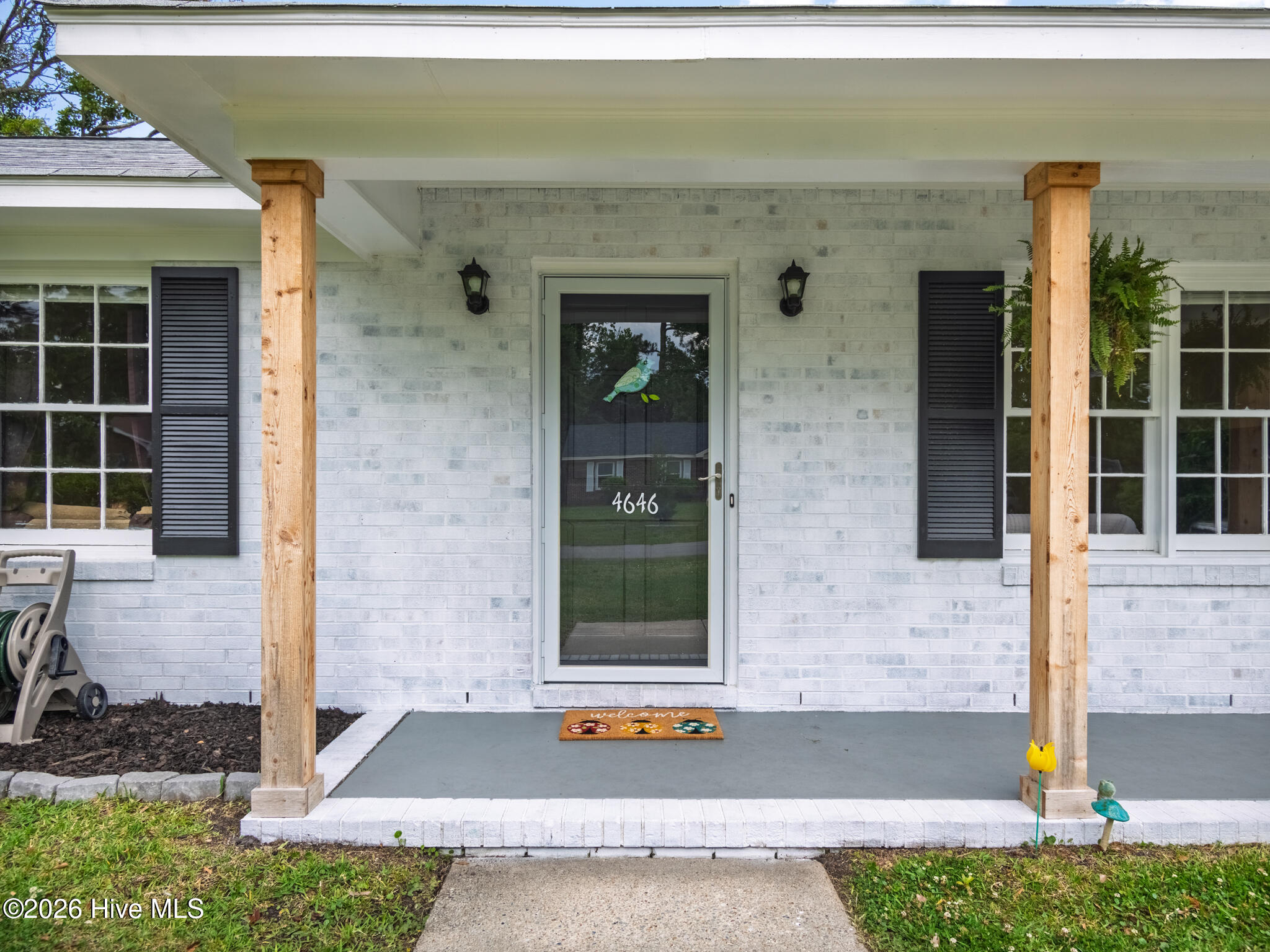 4646 Bramton Road Property Photo 6