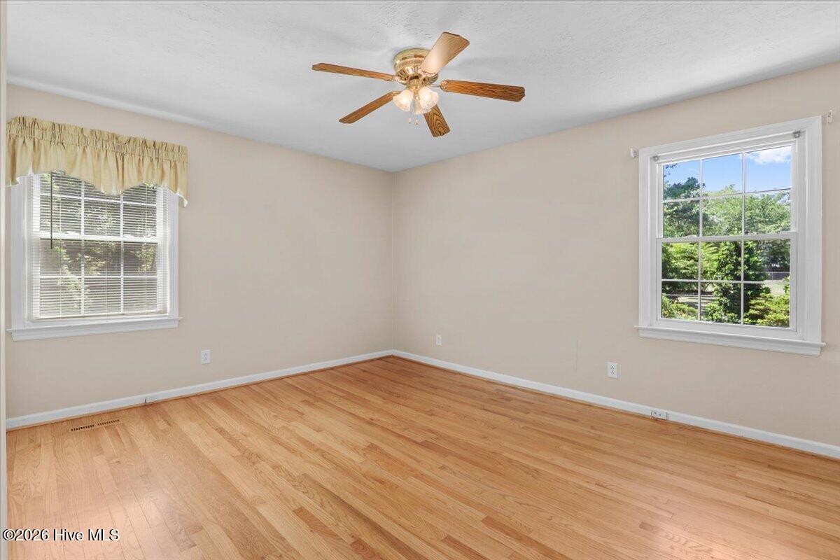 221 Pinewood Circle Property Photo 33