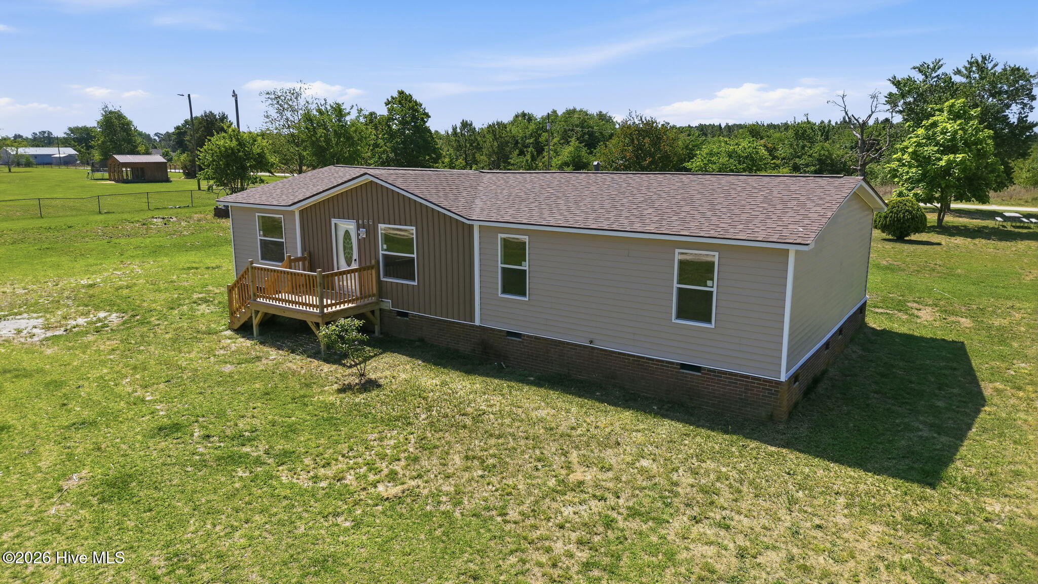 169 Adams Circle Property Photo 2