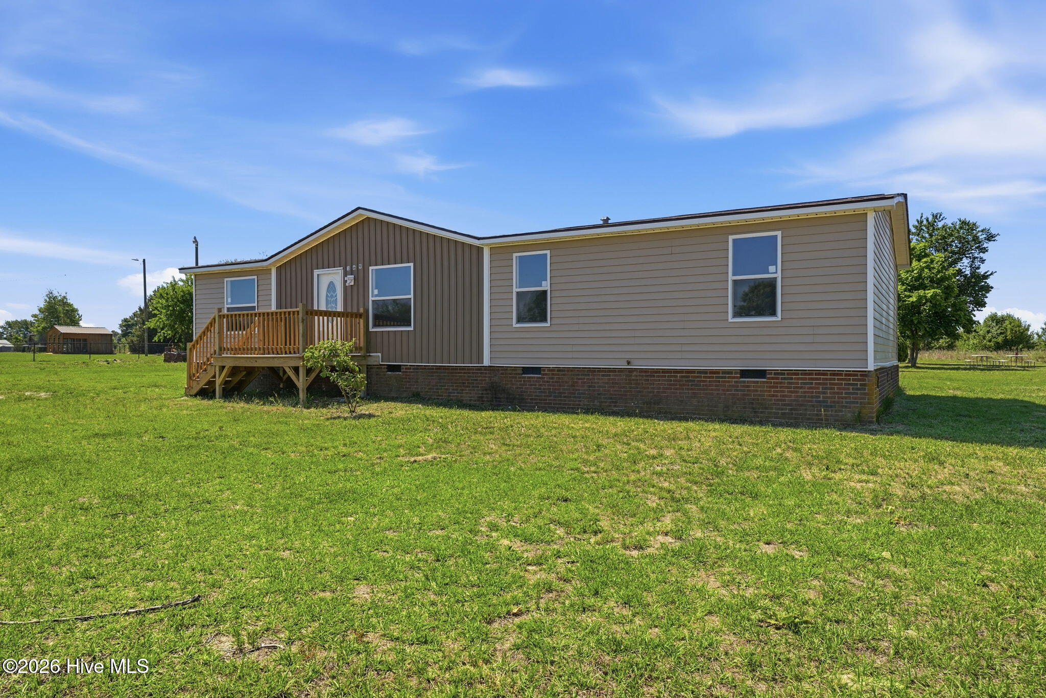 169 Adams Circle Property Photo 3