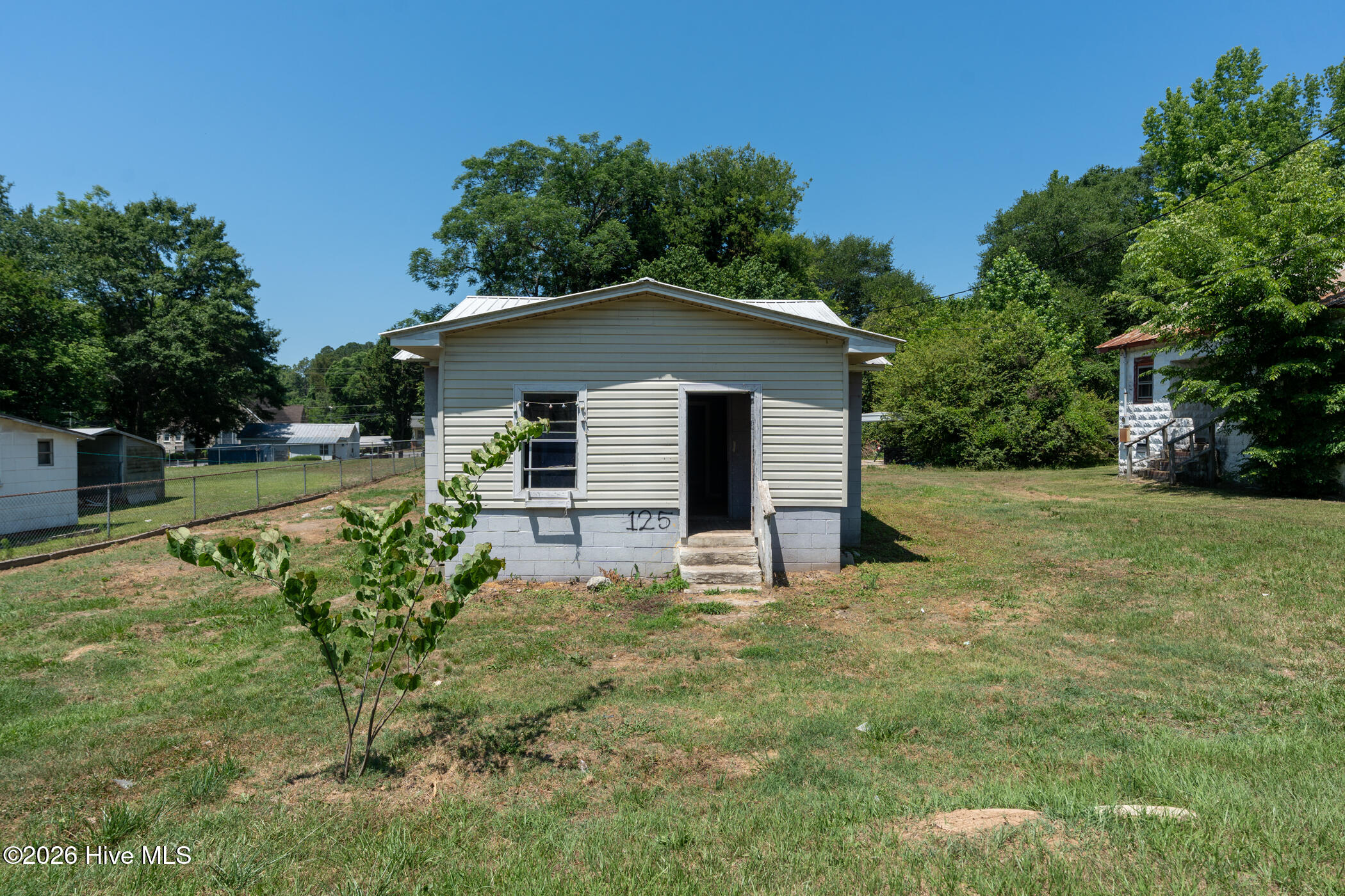 125 Garrett Street Property Photo 2