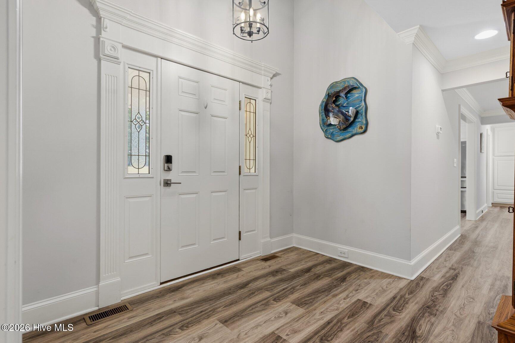 726 Thomas Road Property Photo 4
