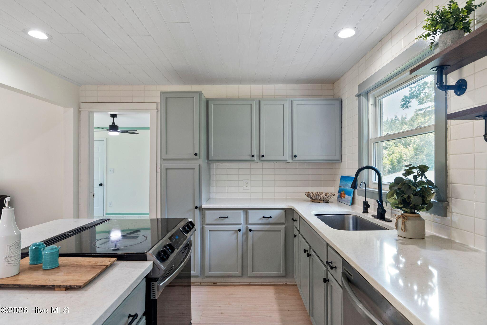 13290 New Britton Highway E Property Photo 25