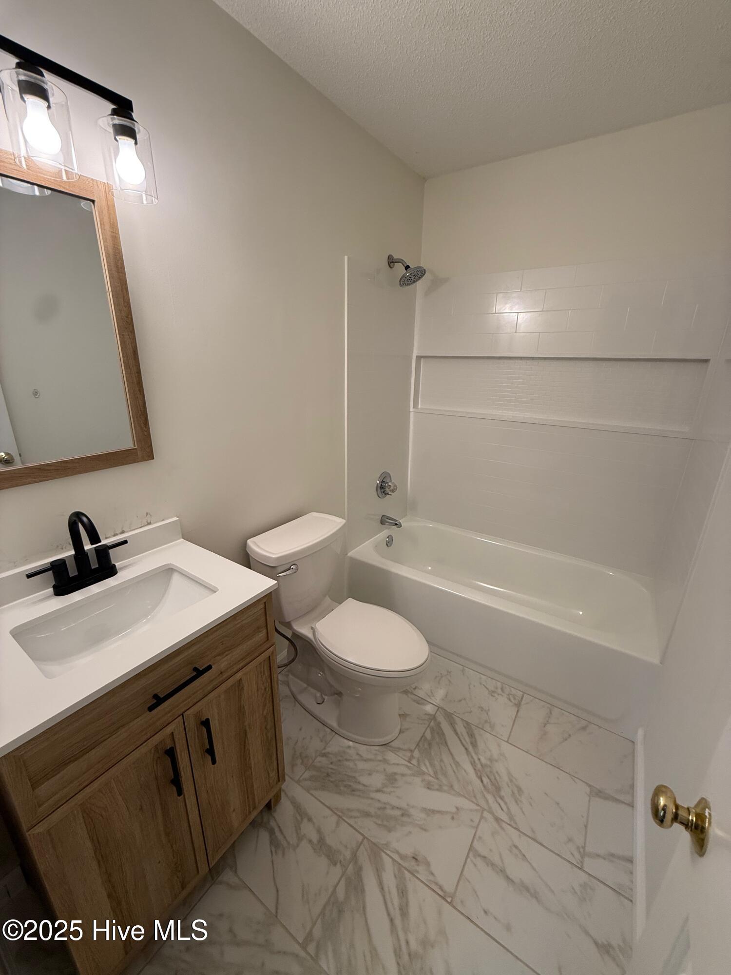 136 Kensington Way Property Photo 19