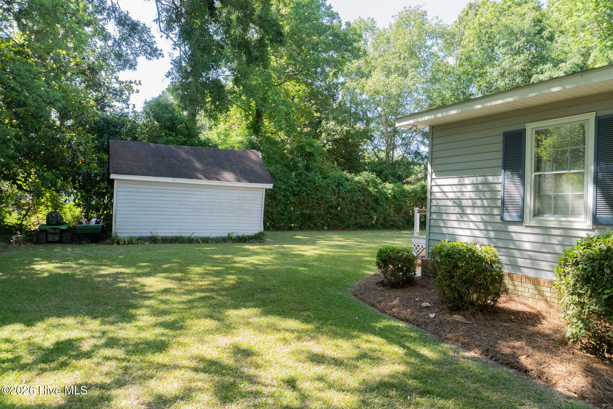 512 S Ashe Street Property Photo 6