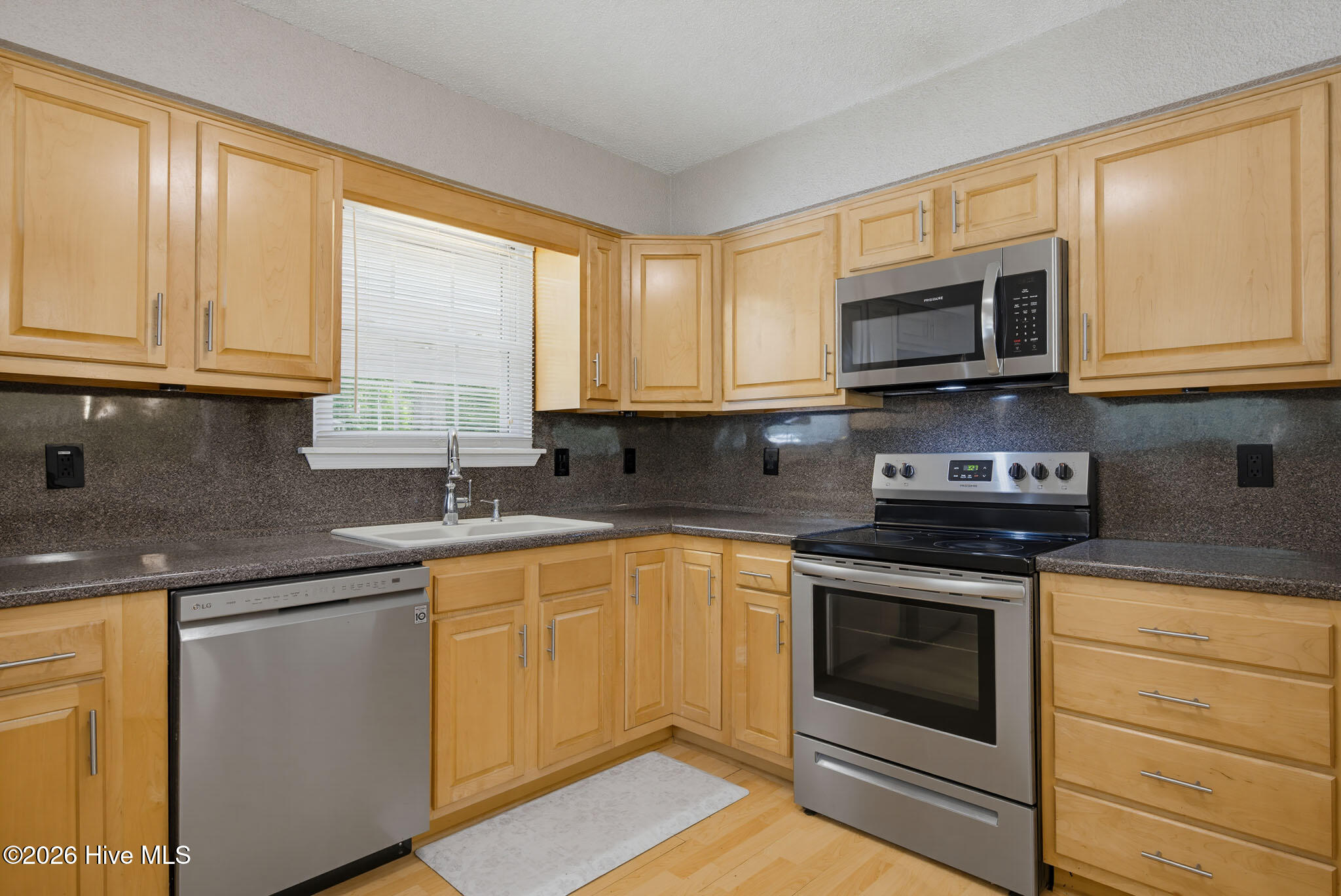 800 Mill River Road Property Photo 15