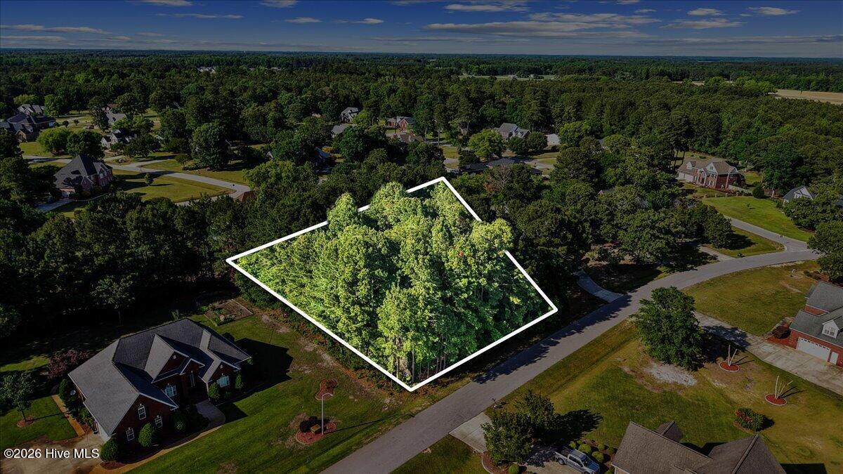 305 Chancery Drive Property Photo 17
