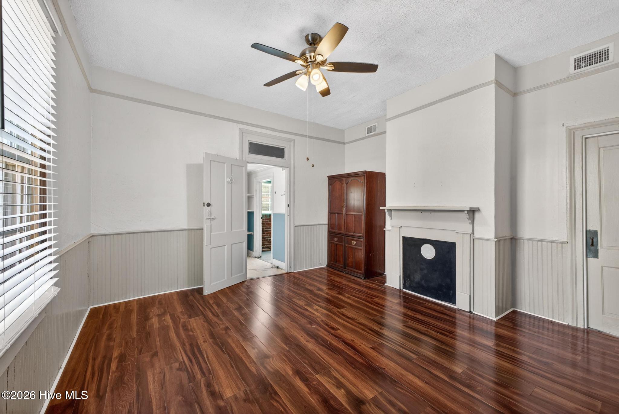 1102 Phillips Street Property Photo 14