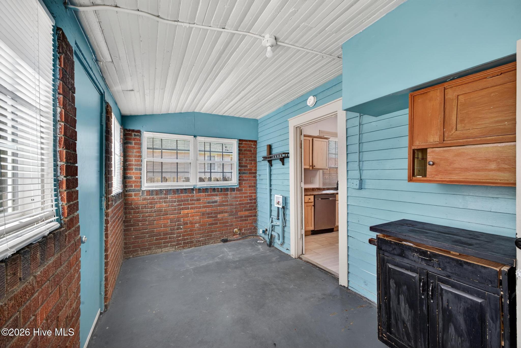 1102 Phillips Street Property Photo 36