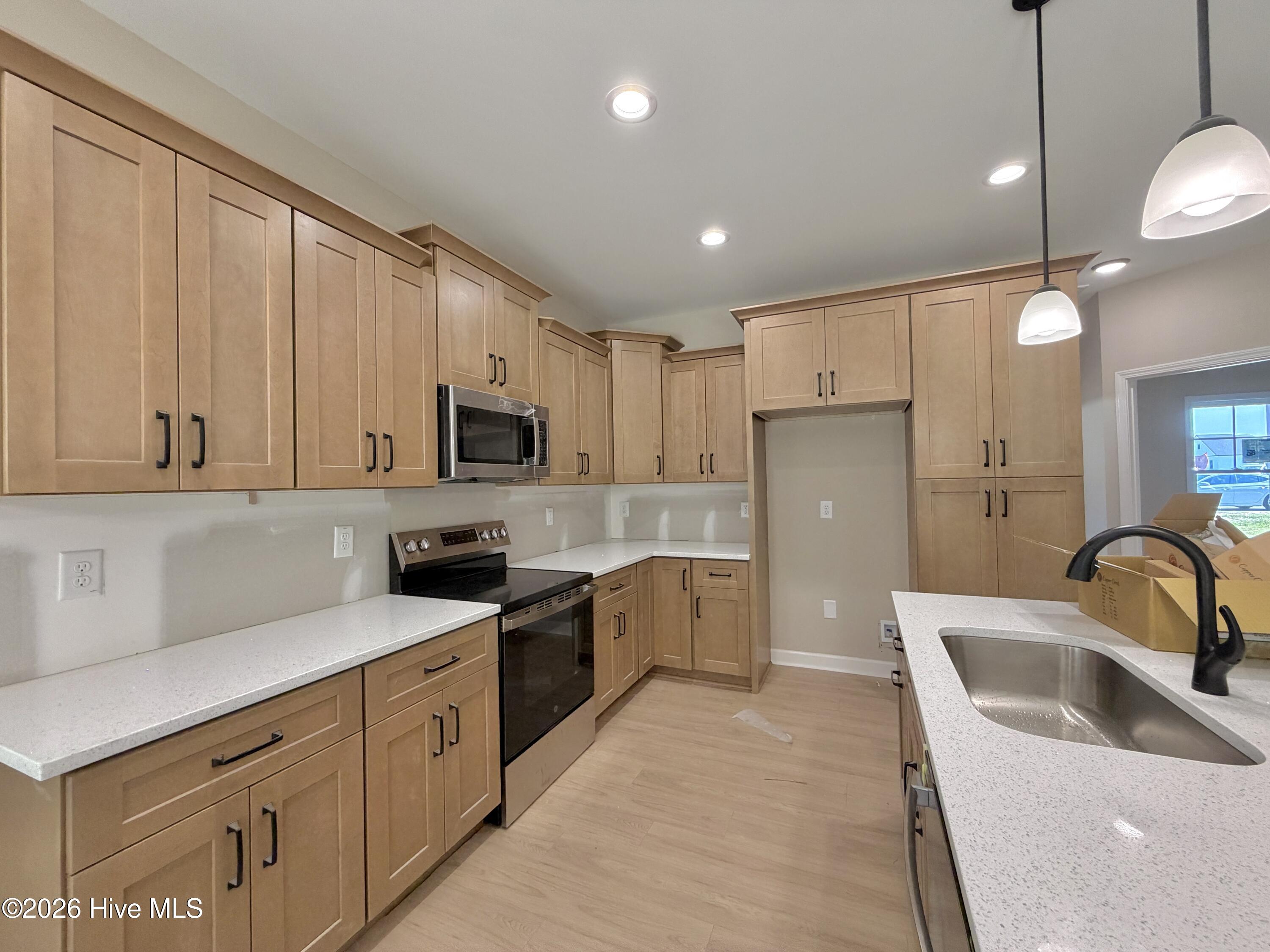 3704 Huntcliff Drive Property Photo 8