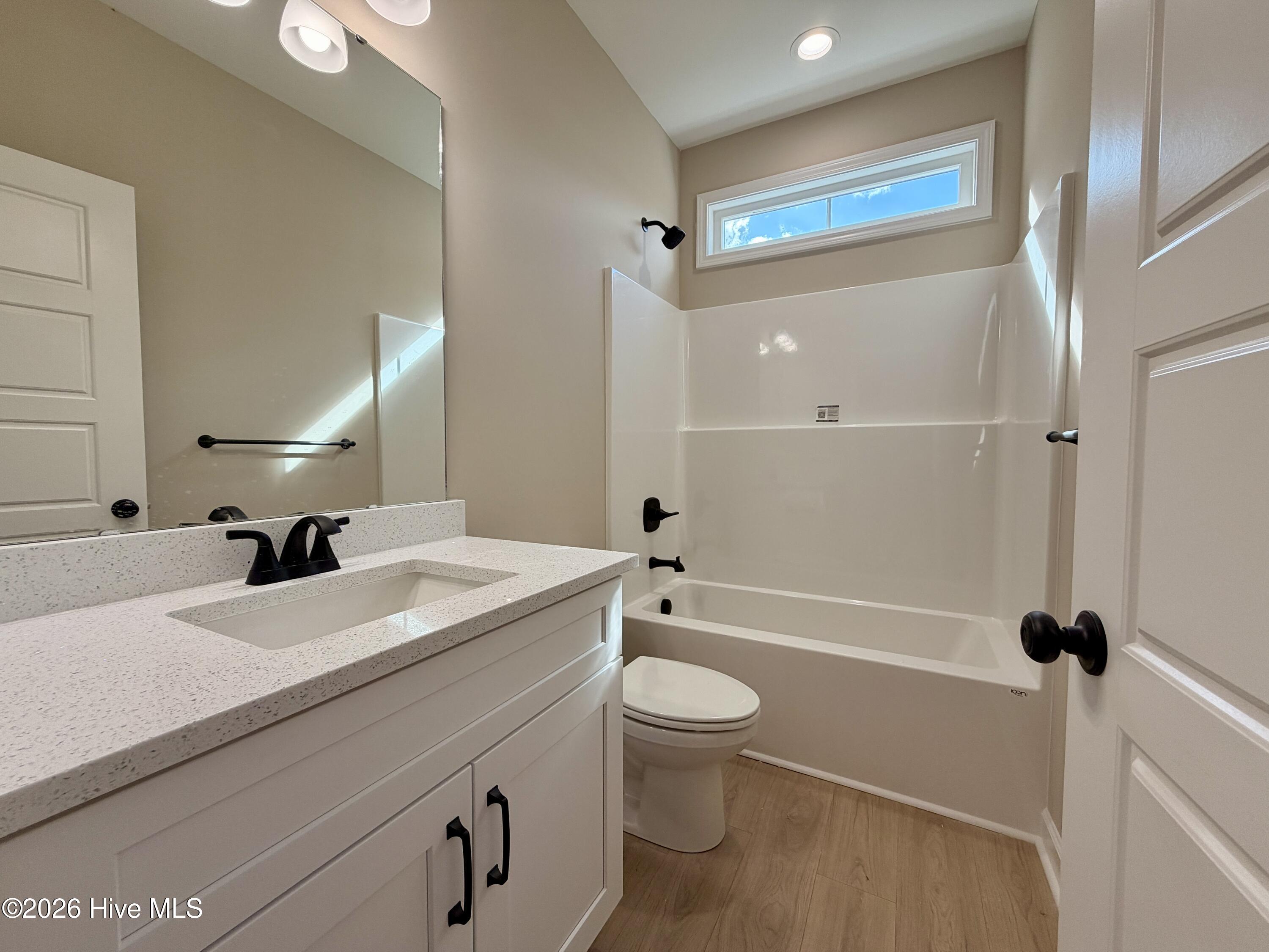 3704 Huntcliff Drive Property Photo 9