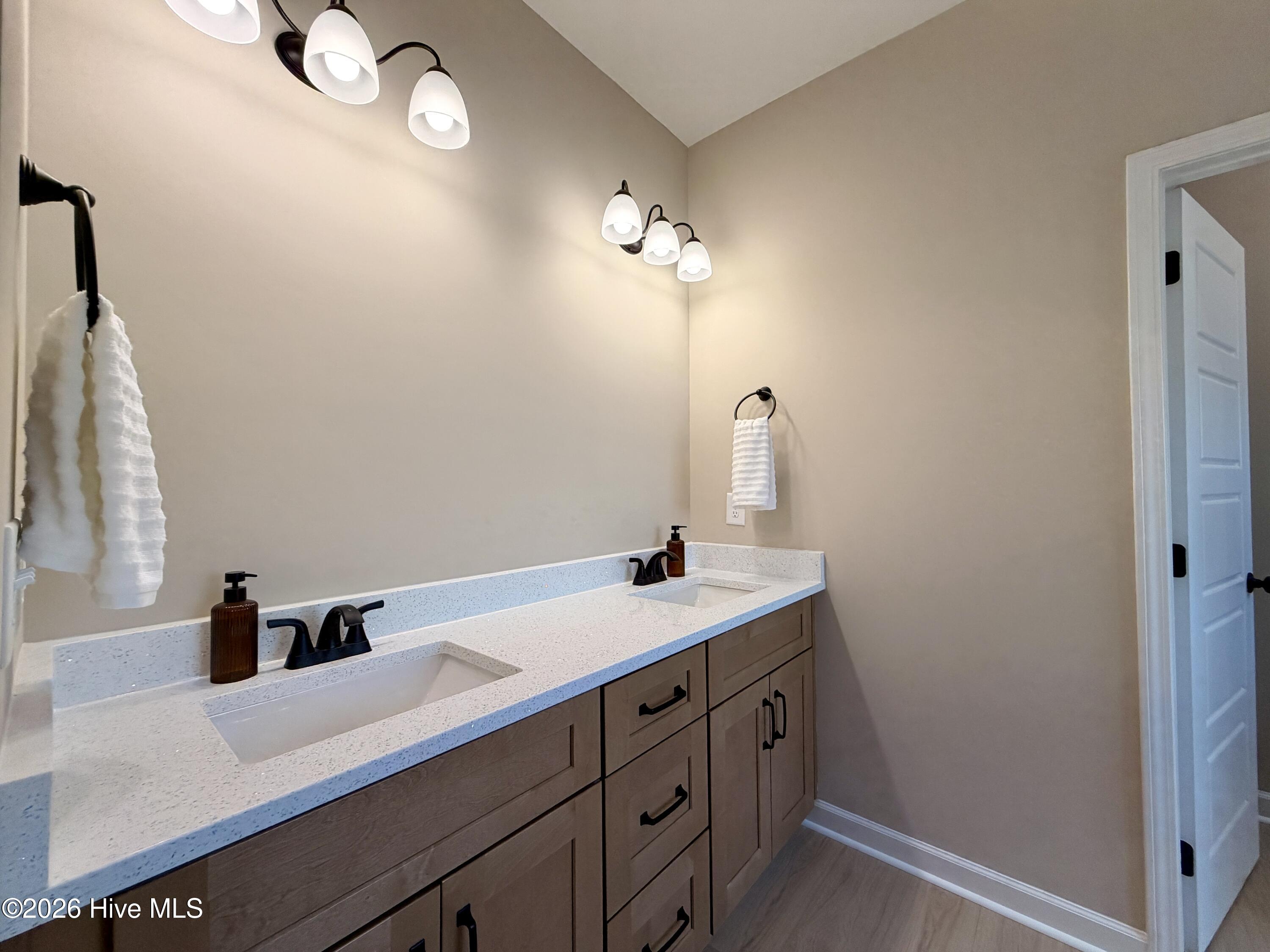 3704 Huntcliff Drive Property Photo 18