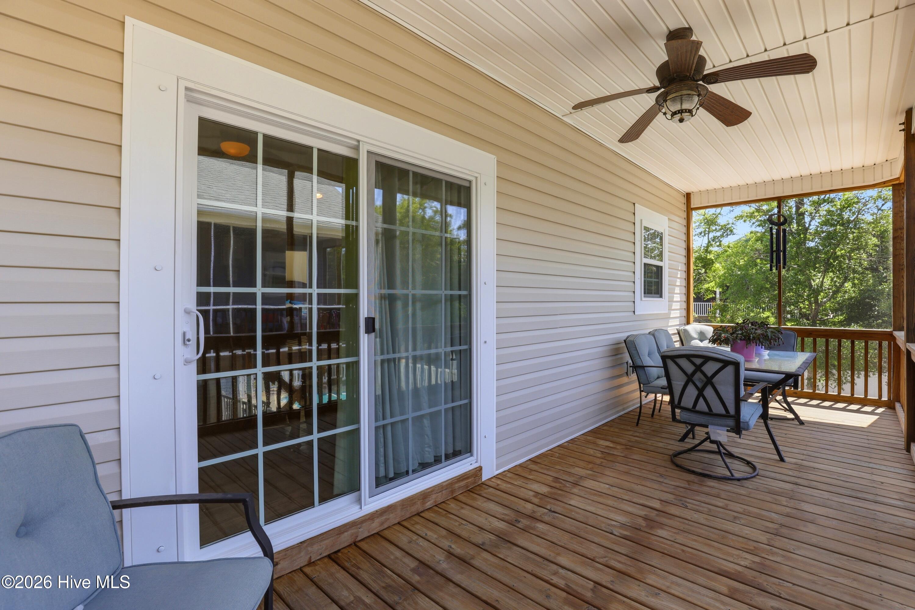 332 Ne 52nd Street Property Photo 25