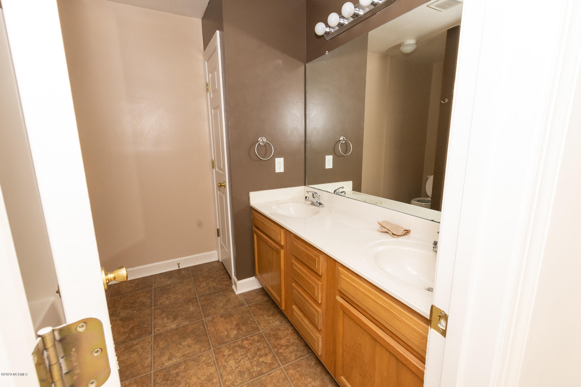 104 Streamwood Drive Property Photo 16