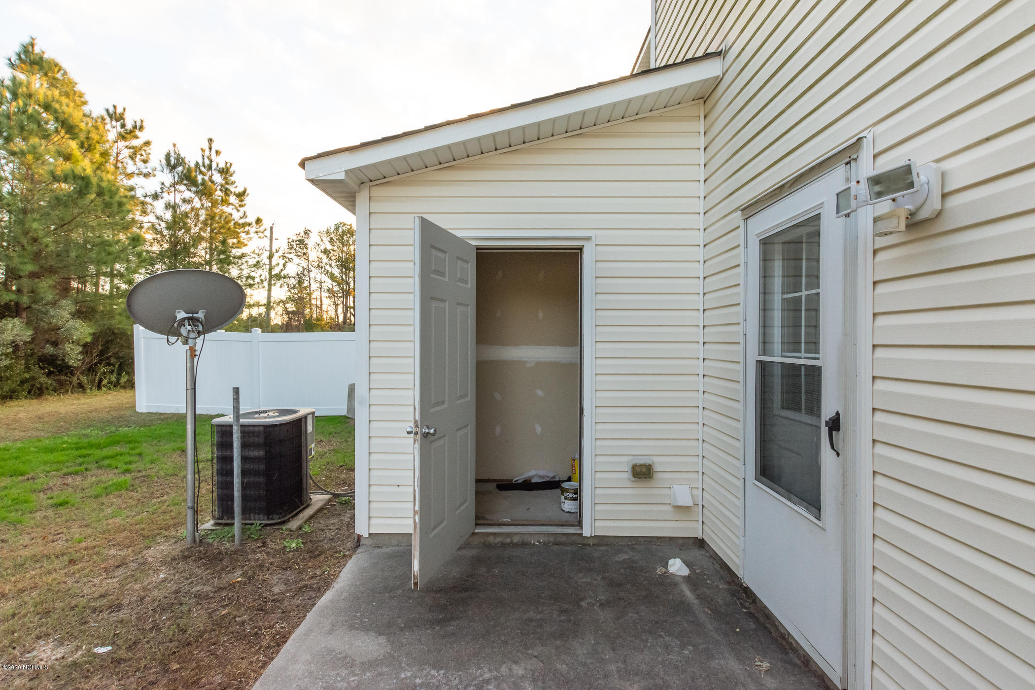 104 Streamwood Drive Property Photo 28