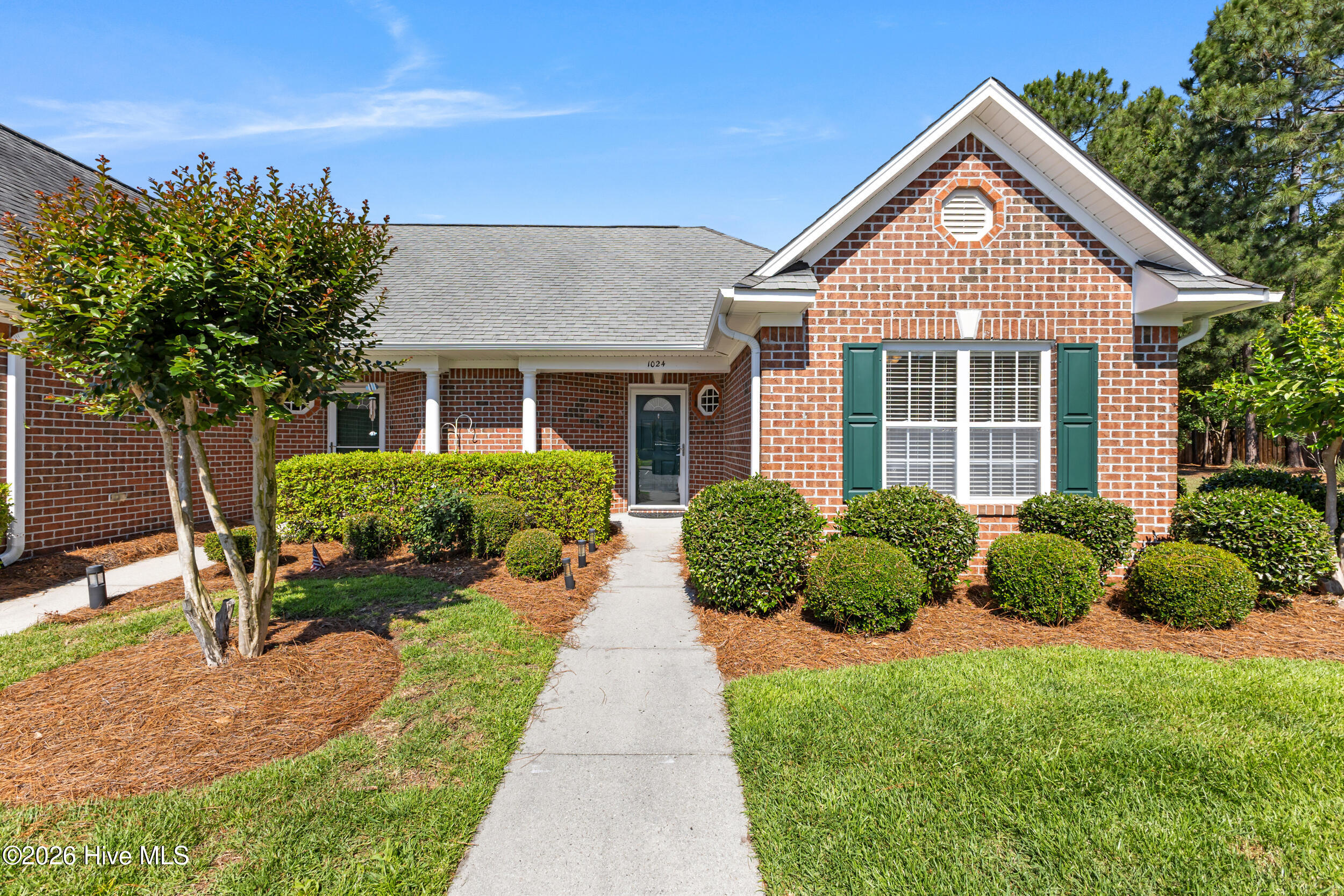 1024 Bridgeport Way Property Photo 1