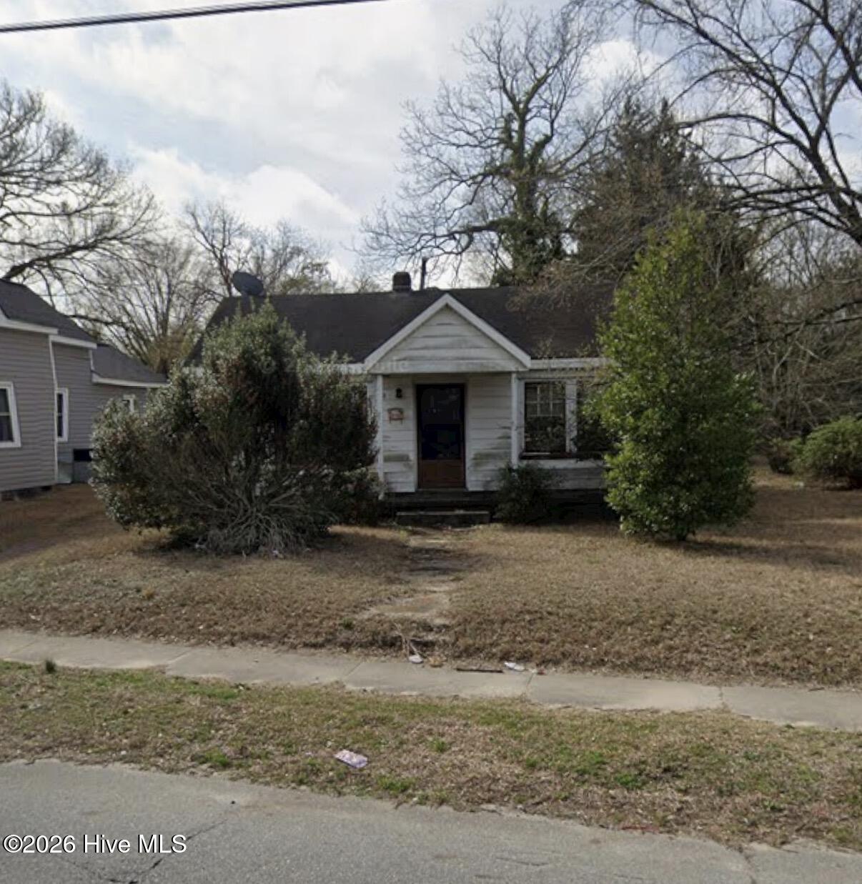 440 E Elm Street Property Photo 1
