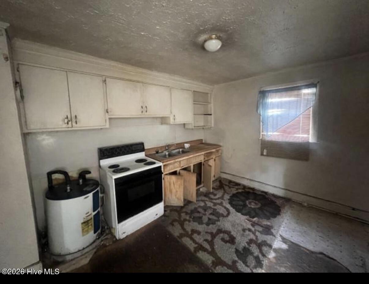 440 E Elm Street Property Photo 7