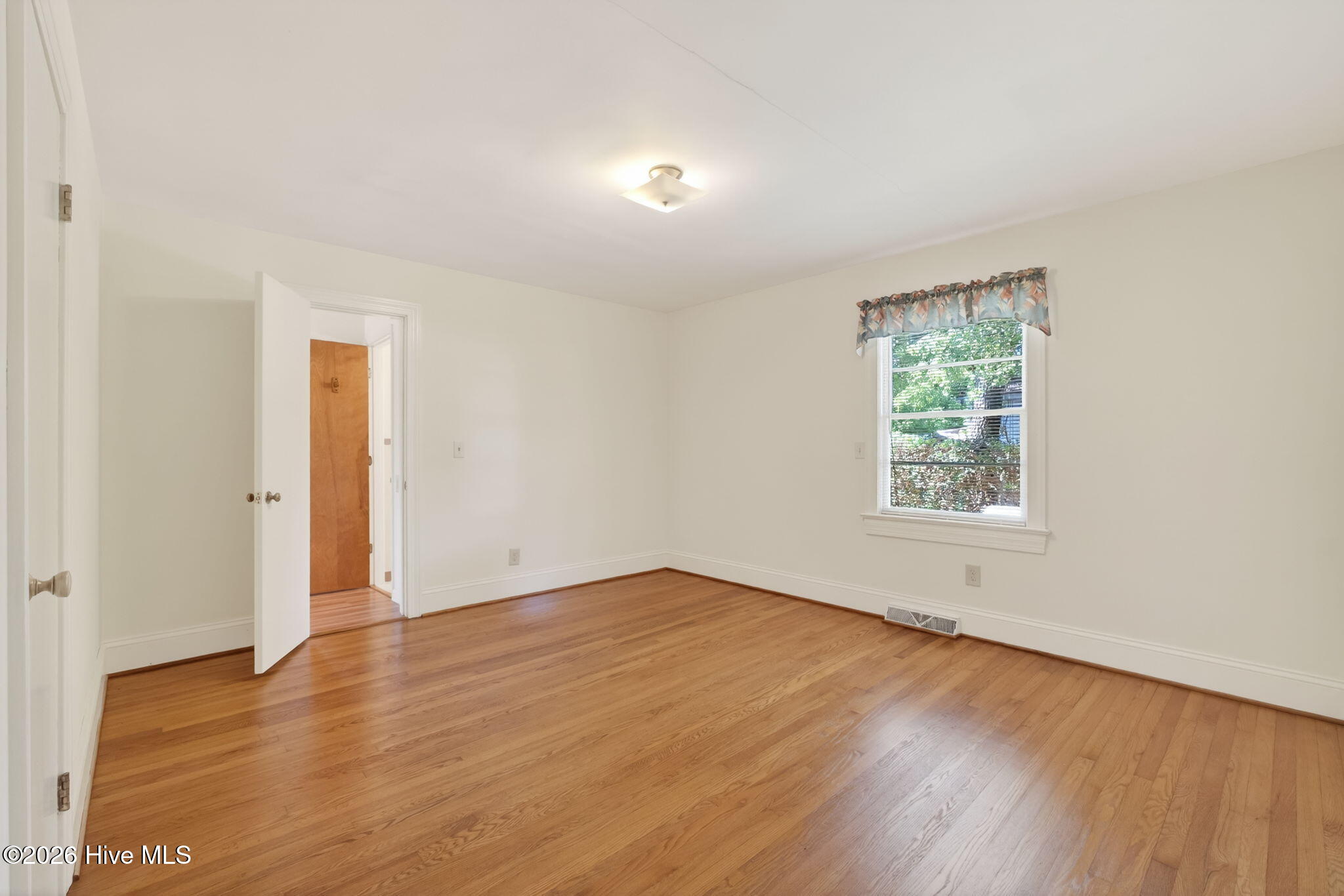 403 S Pearl Street Property Photo 32