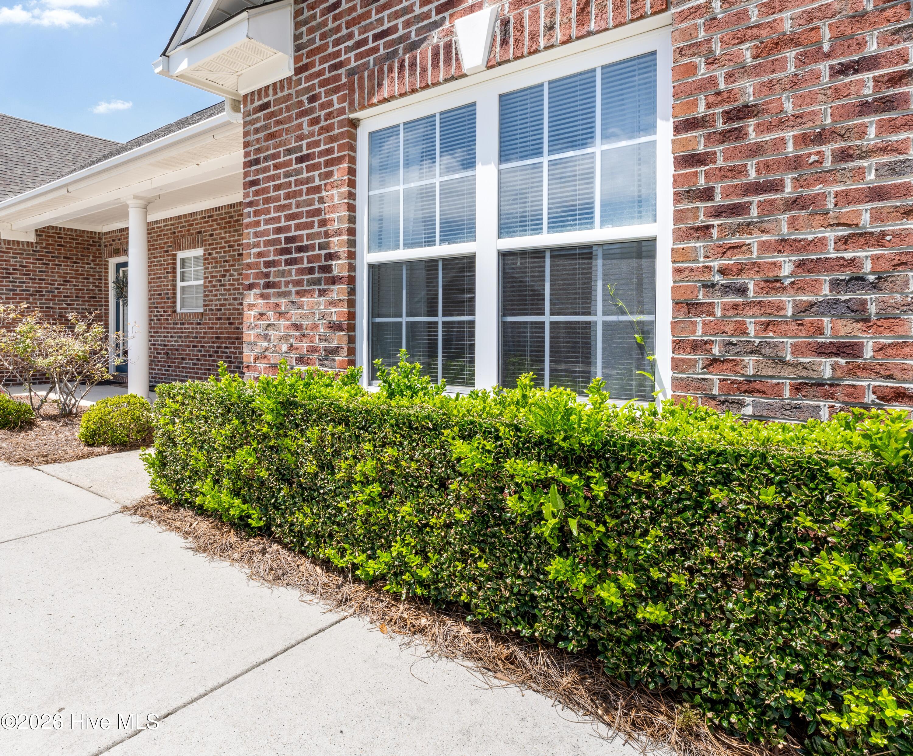 320 Hibiscus Way Property Photo 2