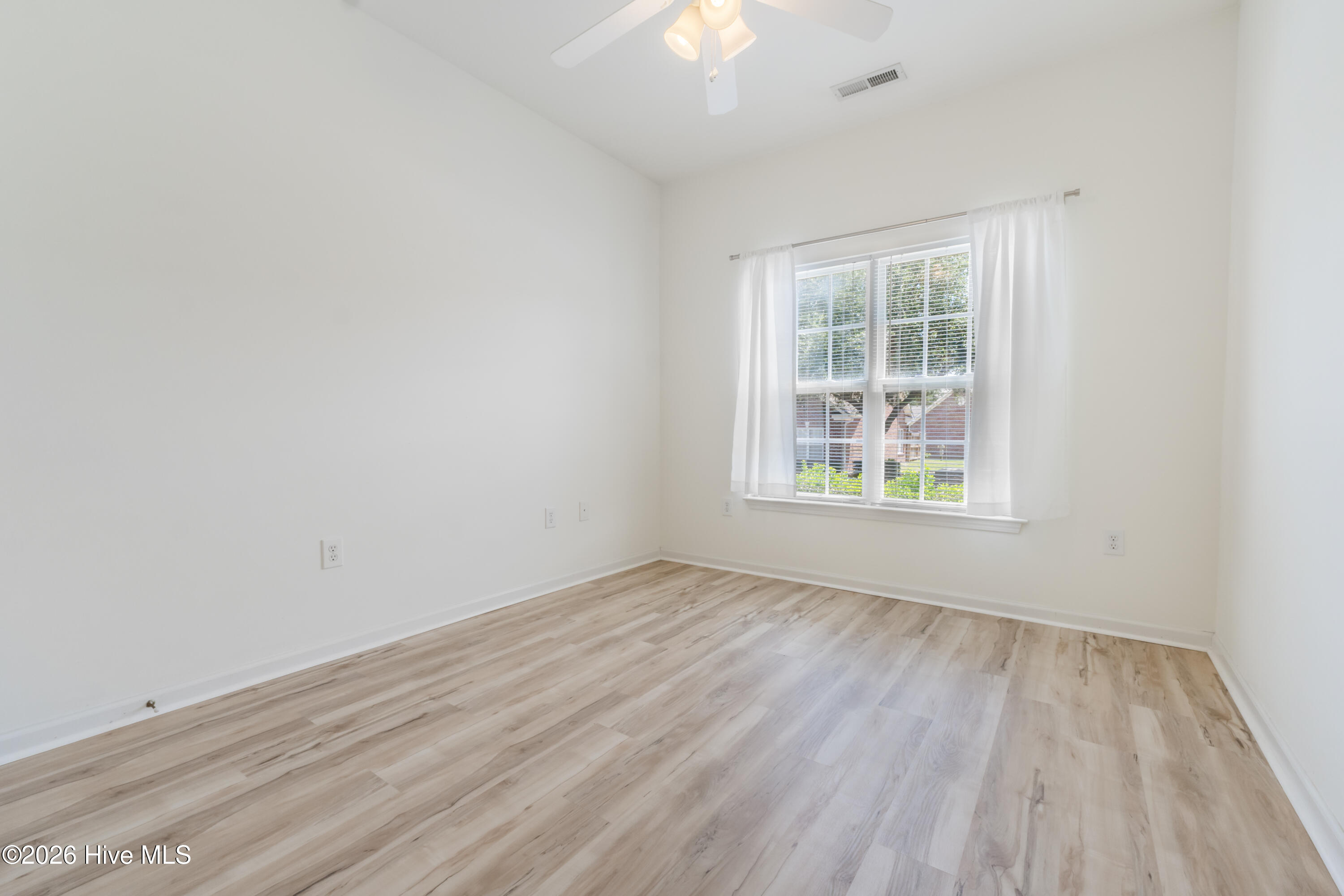 320 Hibiscus Way Property Photo 12
