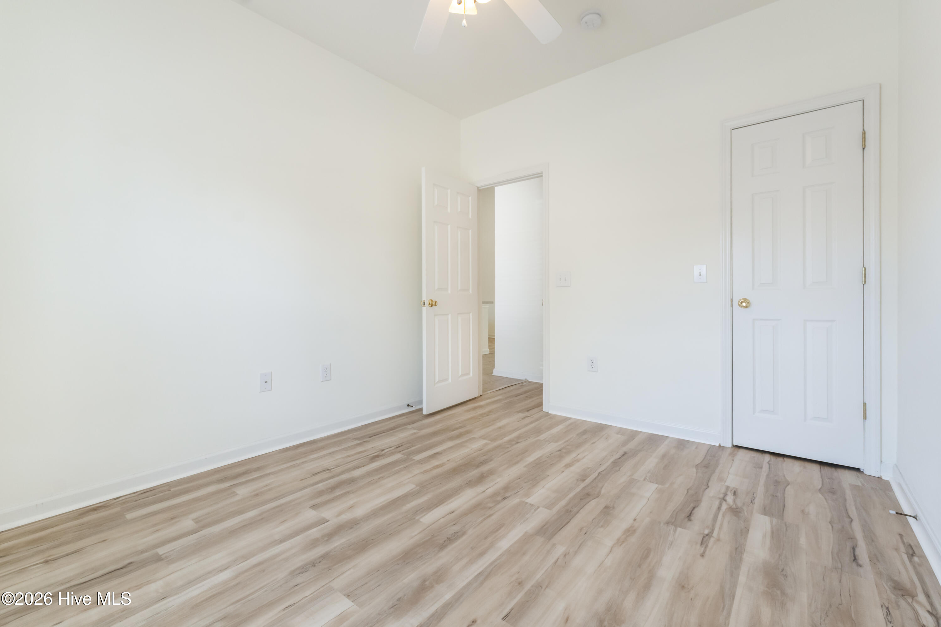 320 Hibiscus Way Property Photo 13