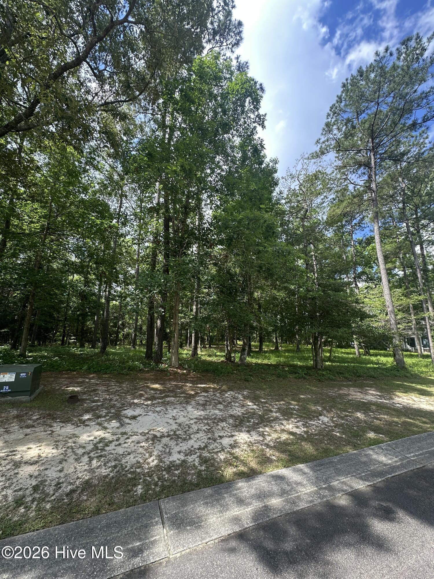 201 233 Lockhaven Drive Se Property Photo 2