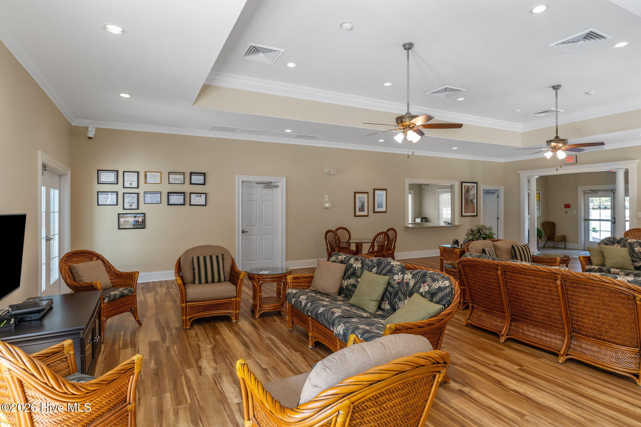 201 233 Lockhaven Drive Se Property Photo 17
