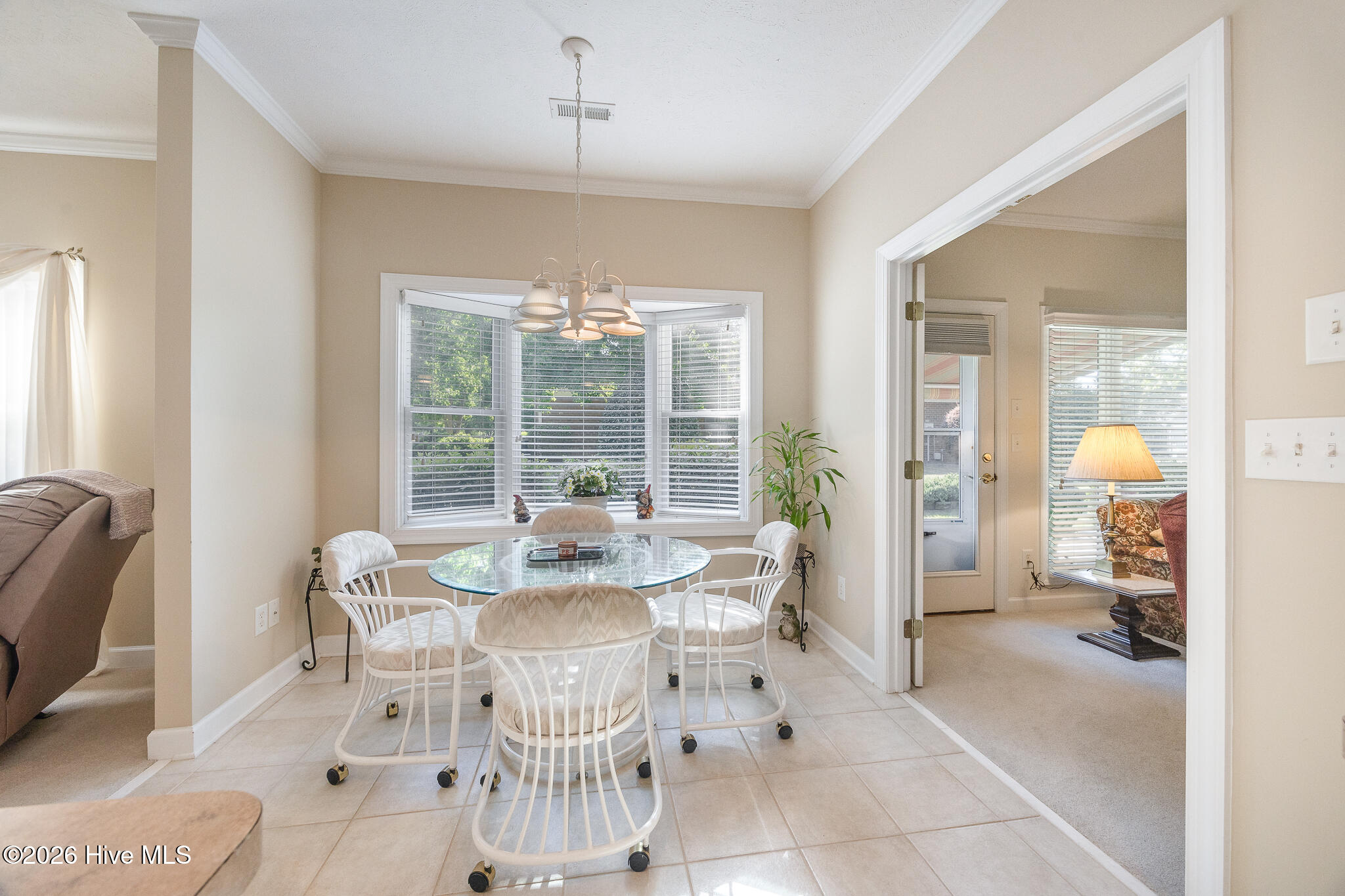 33 Winding Trail Property Photo 8