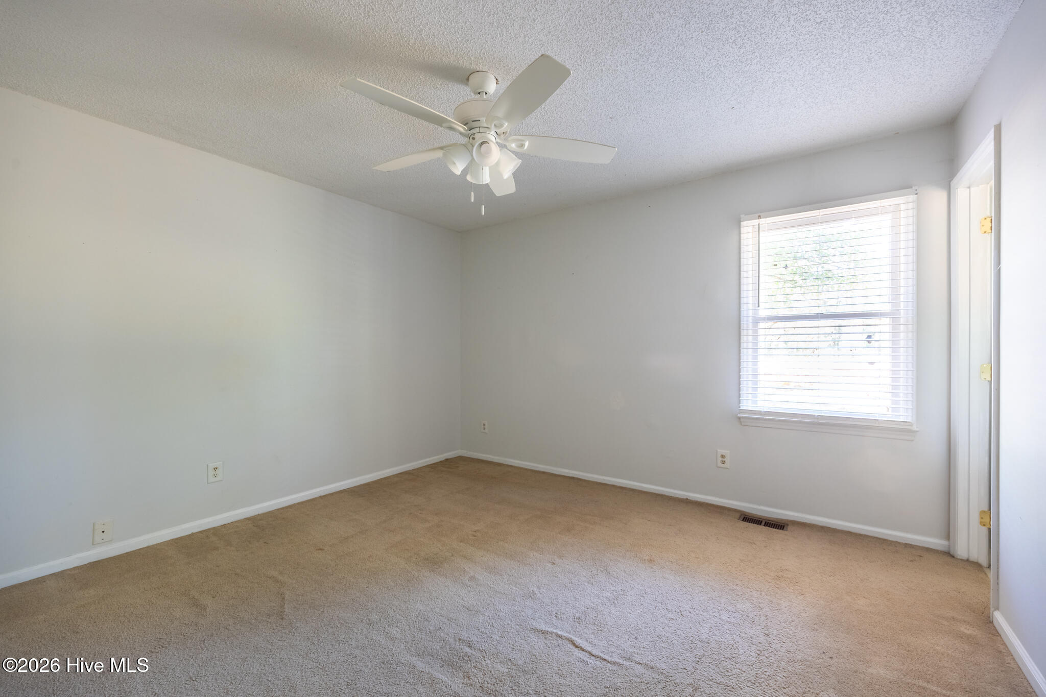 200 Sandhills Circle Property Photo 8