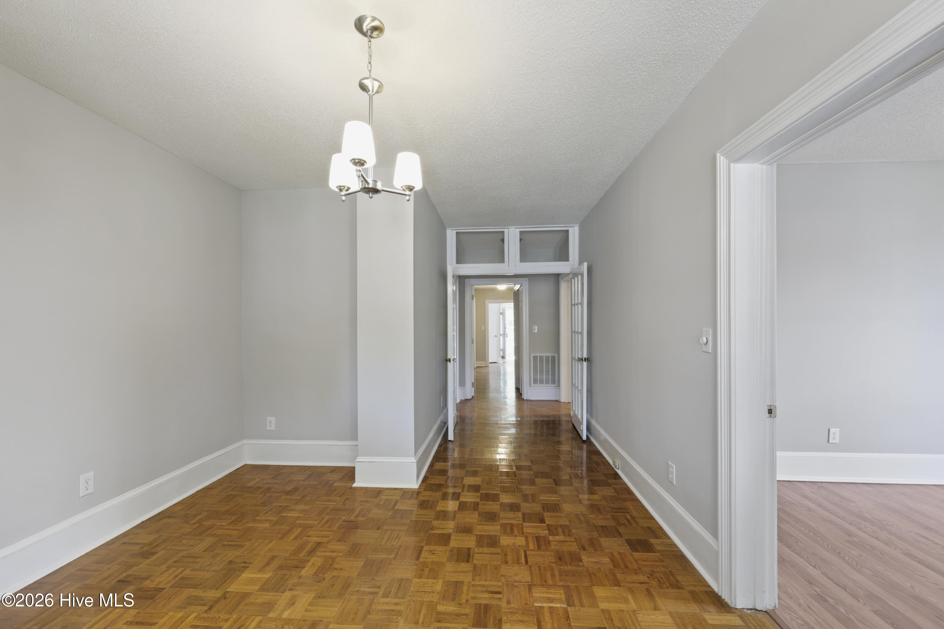 412 N George Street Property Photo 3