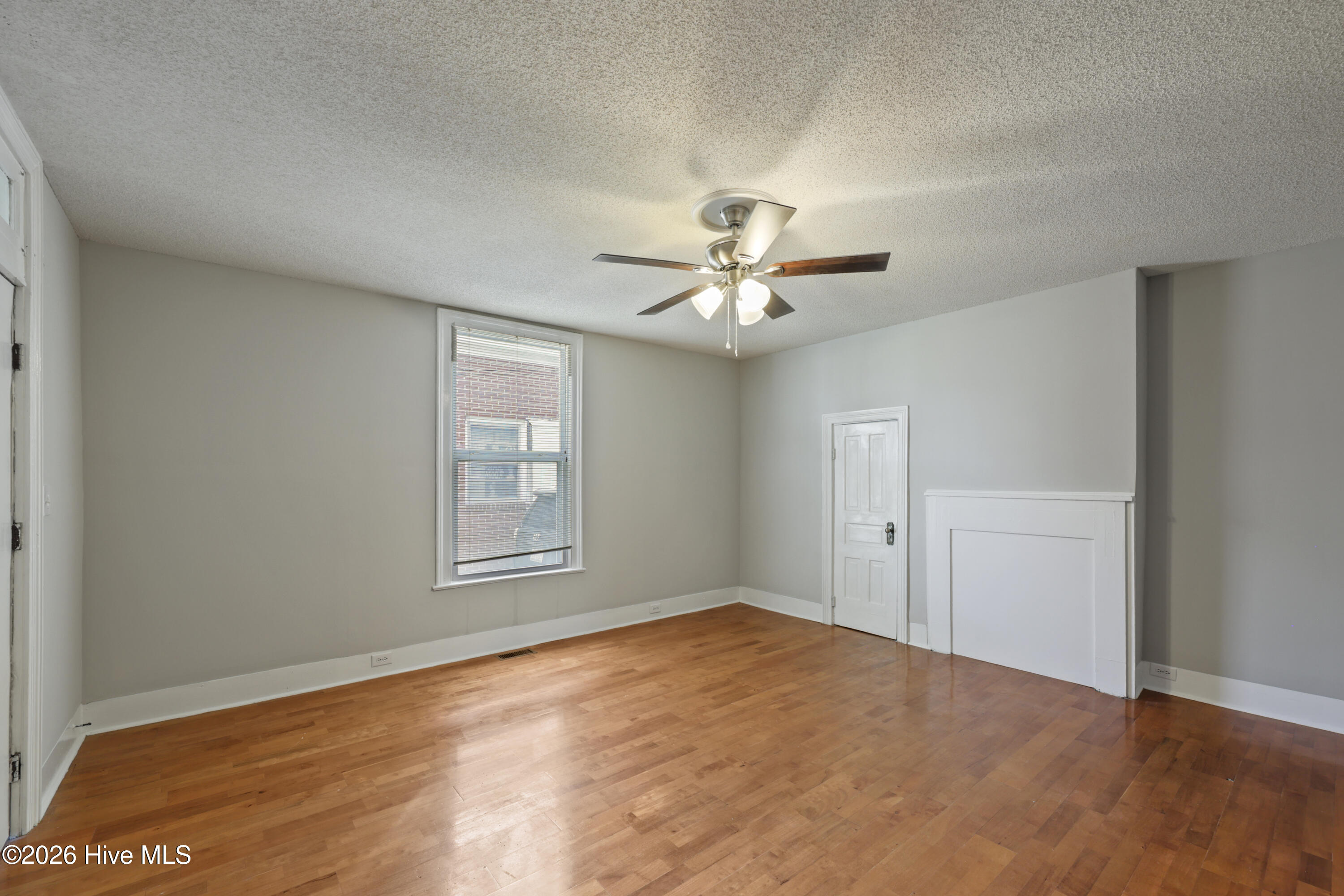 412 N George Street Property Photo 6