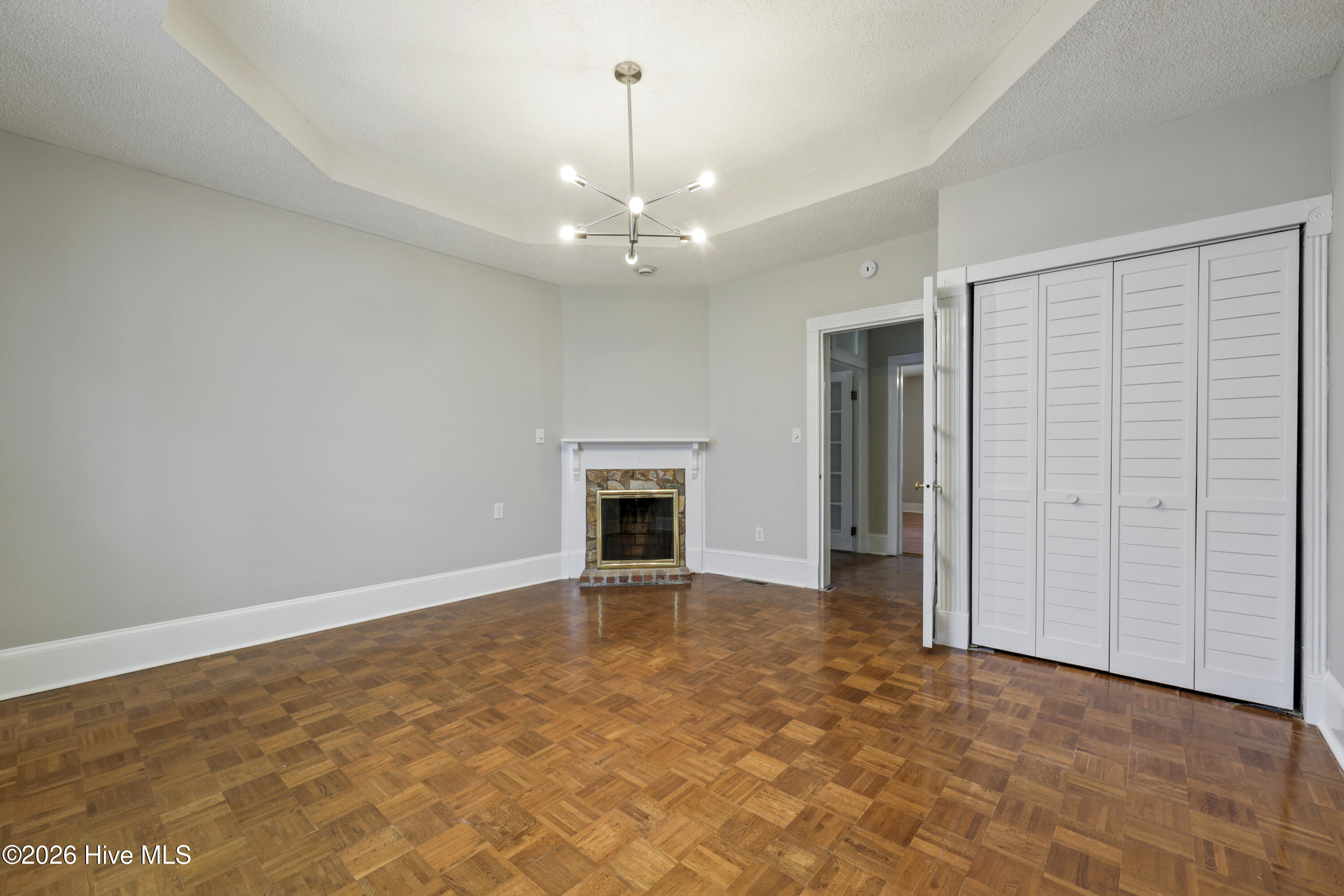 412 N George Street Property Photo 9