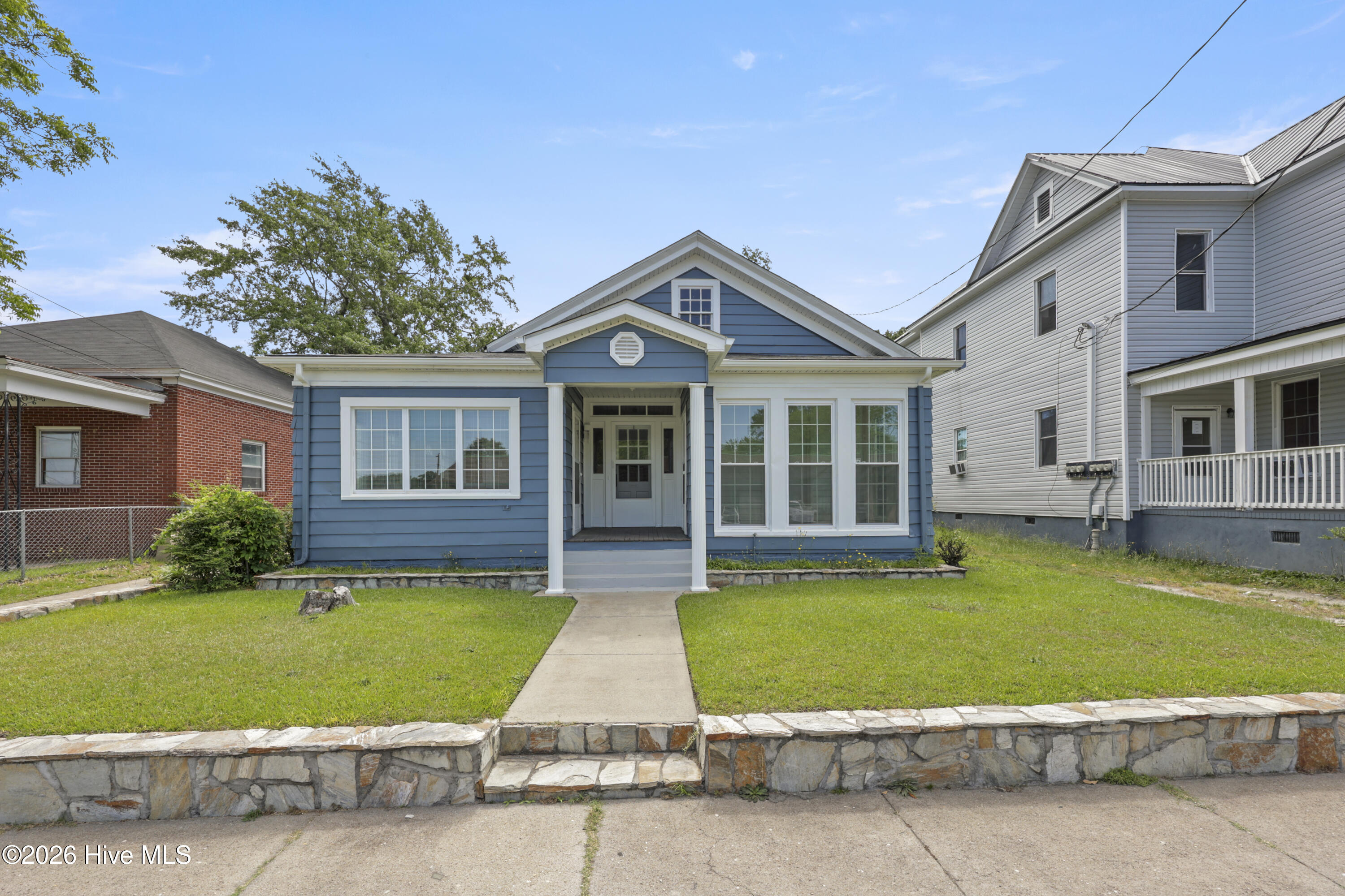 412 N George Street Property Photo 18