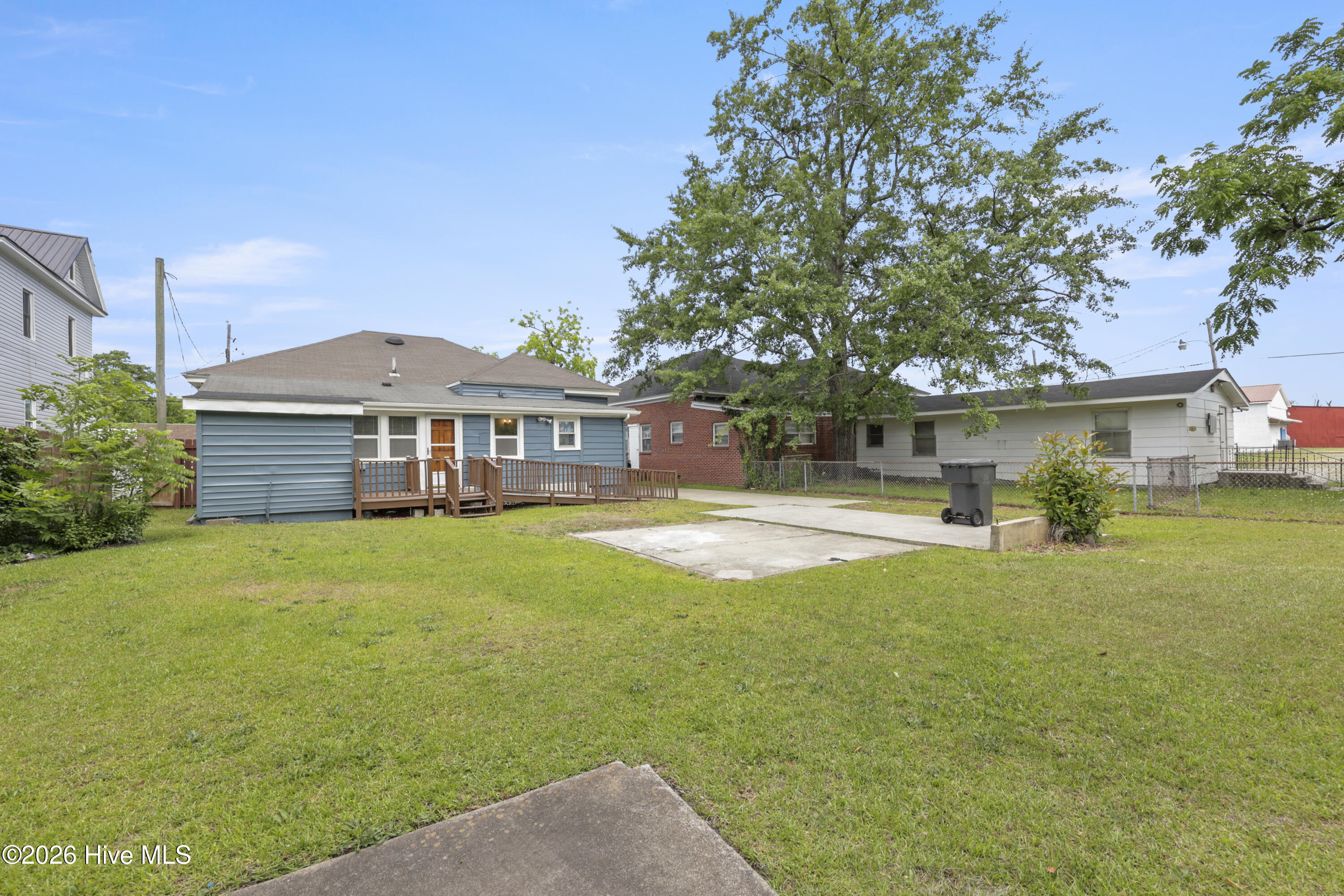412 N George Street Property Photo 22