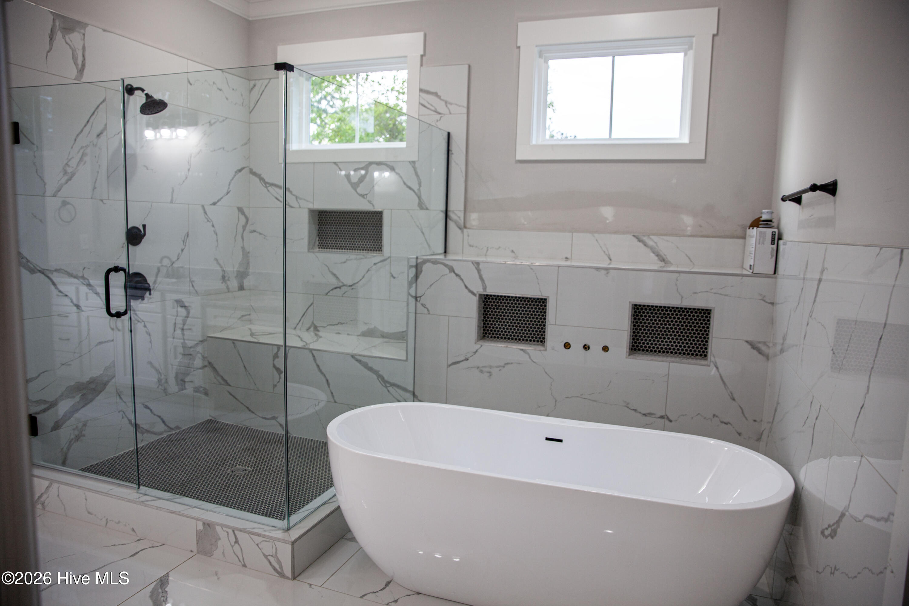 970 Fairbourne Drive Property Photo 12