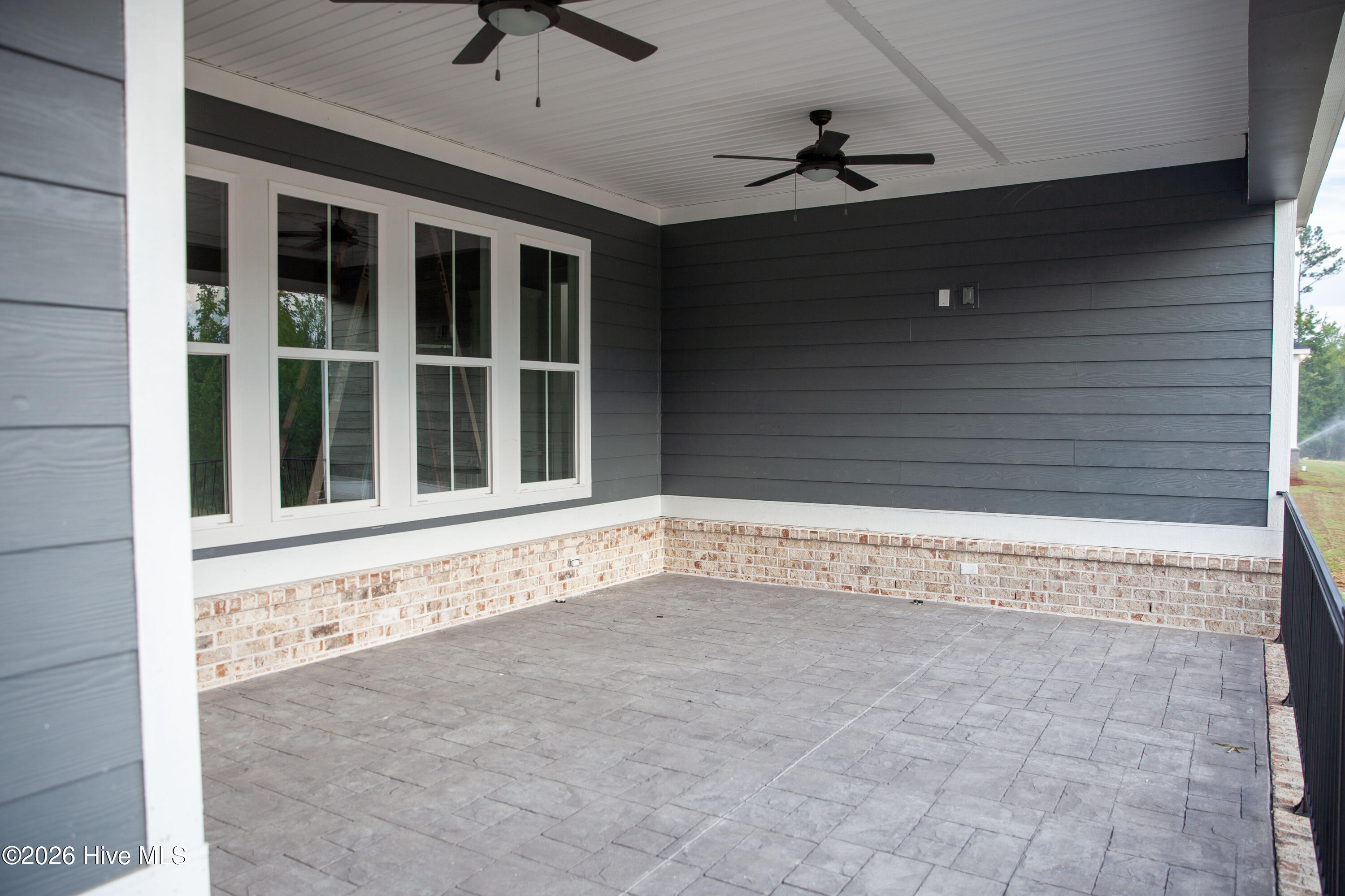970 Fairbourne Drive Property Photo 14