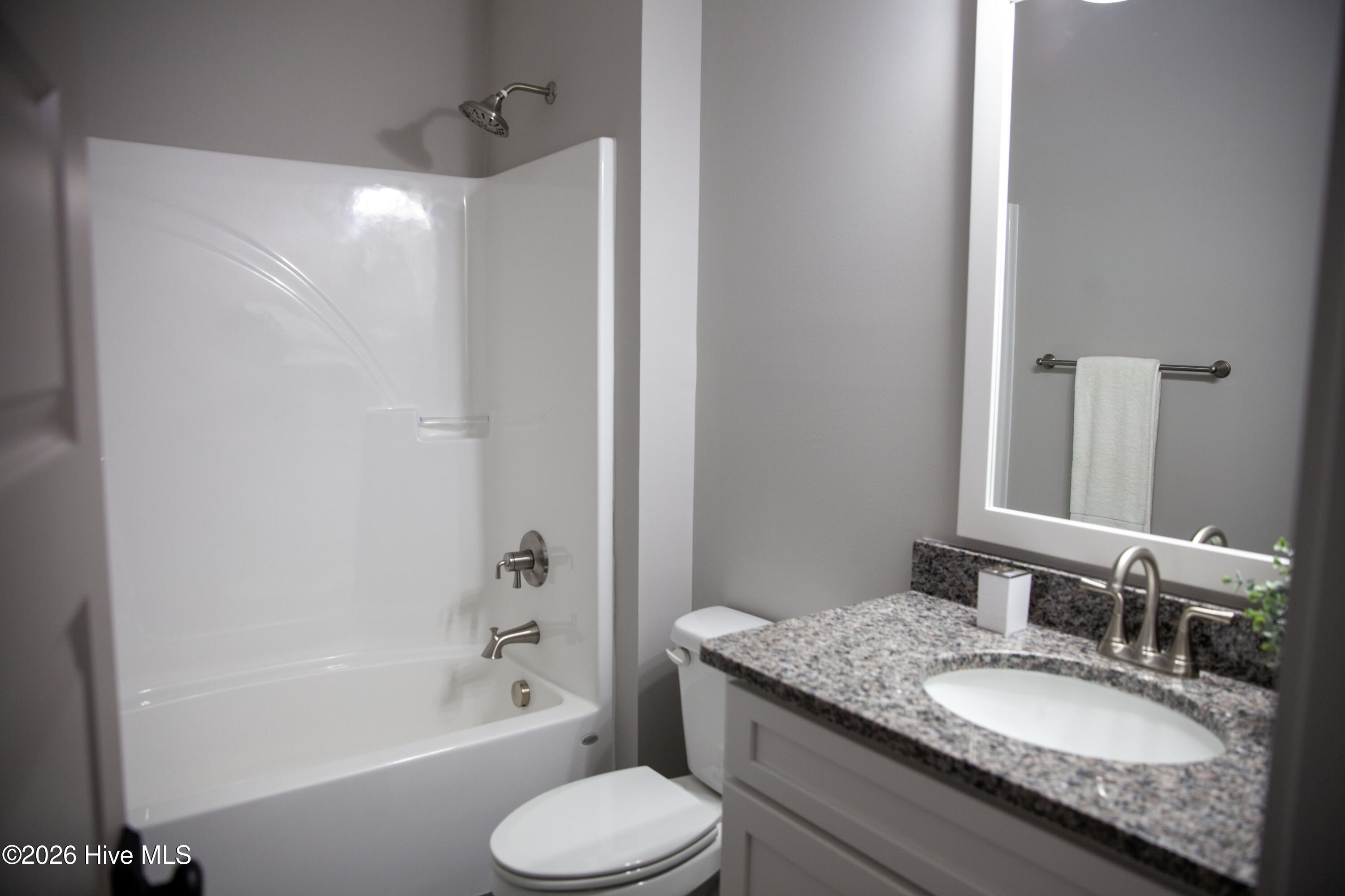 988 Fairbourne Drive Property Photo 25