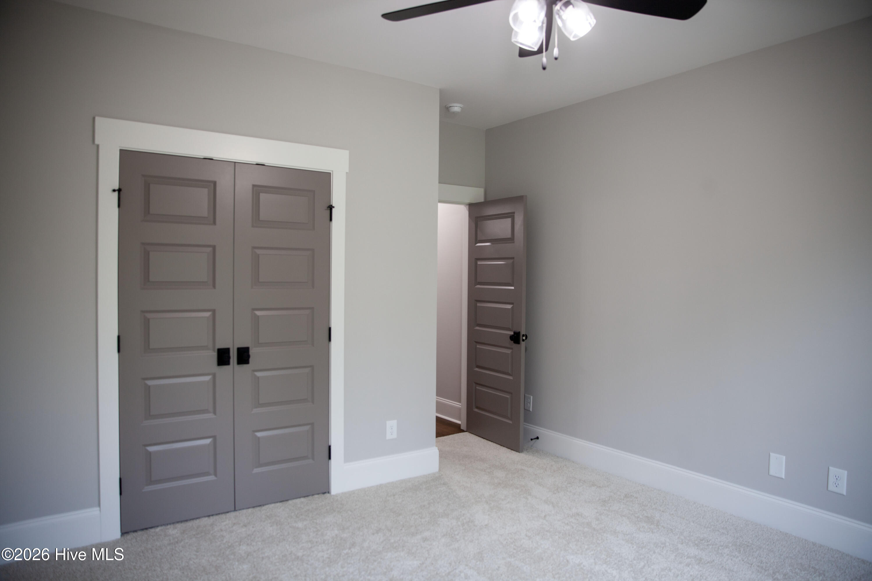 988 Fairbourne Drive Property Photo 33