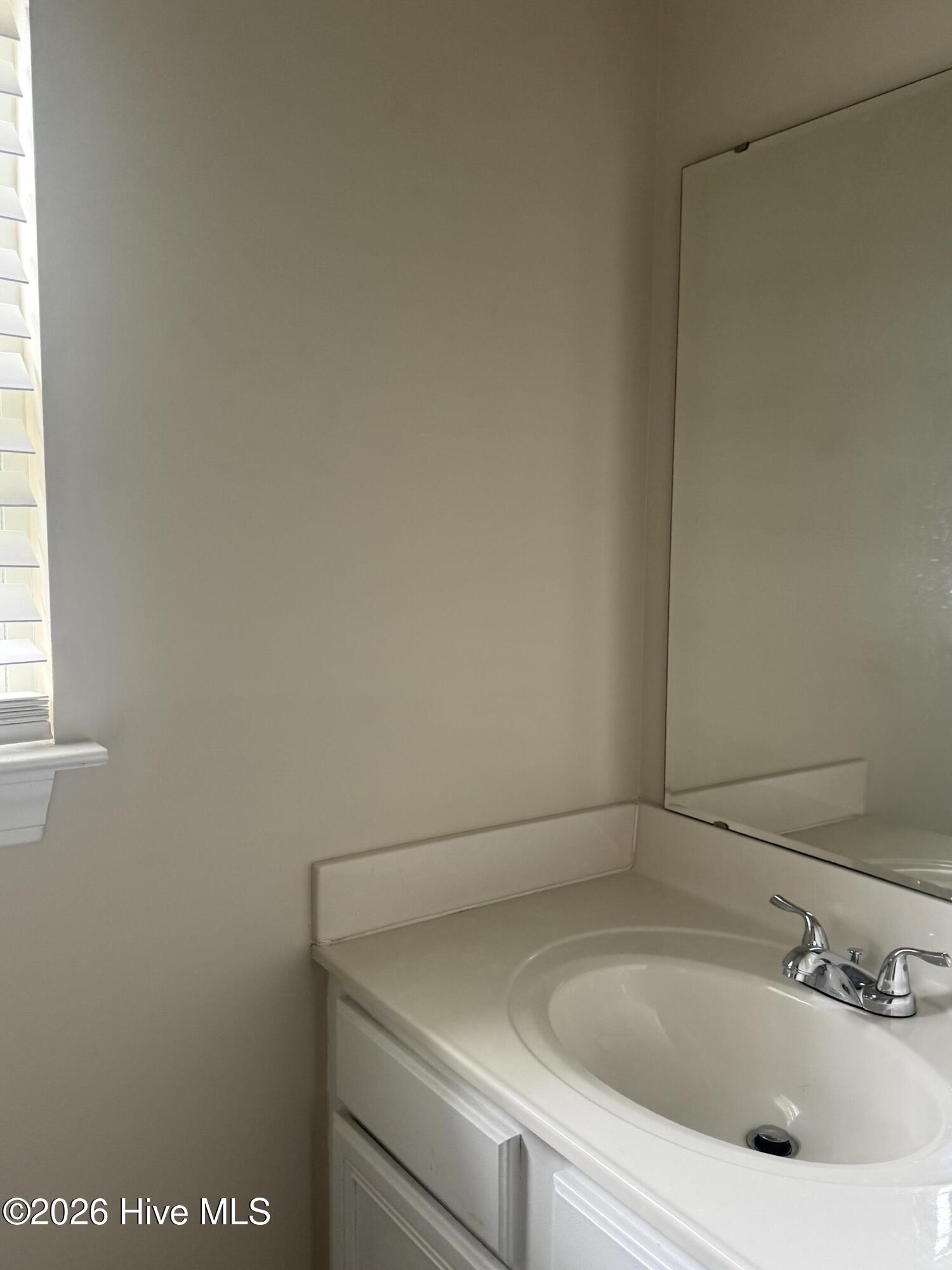 2055 Cambria Drive B Property Photo 8