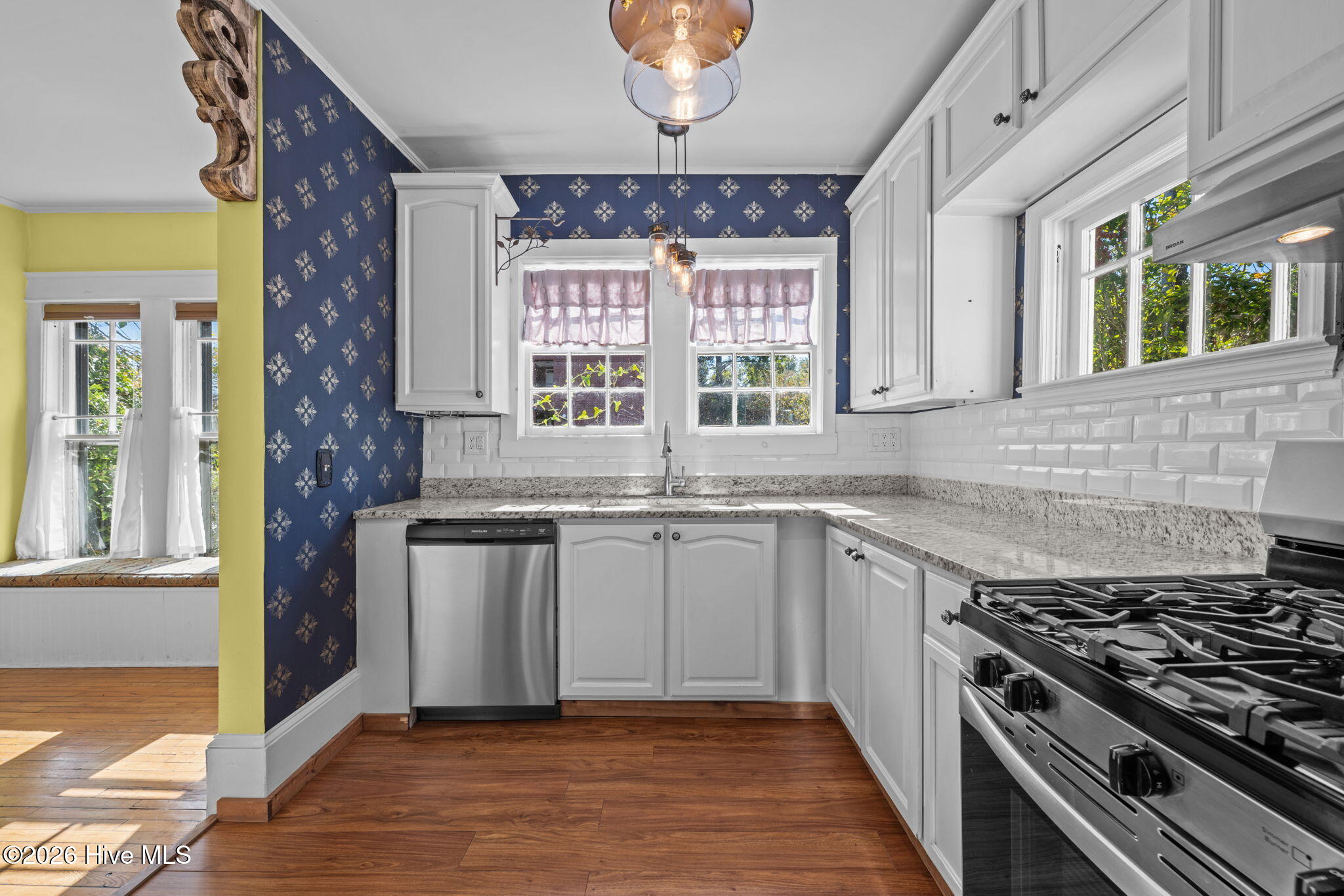 411 George Street Property Photo 14